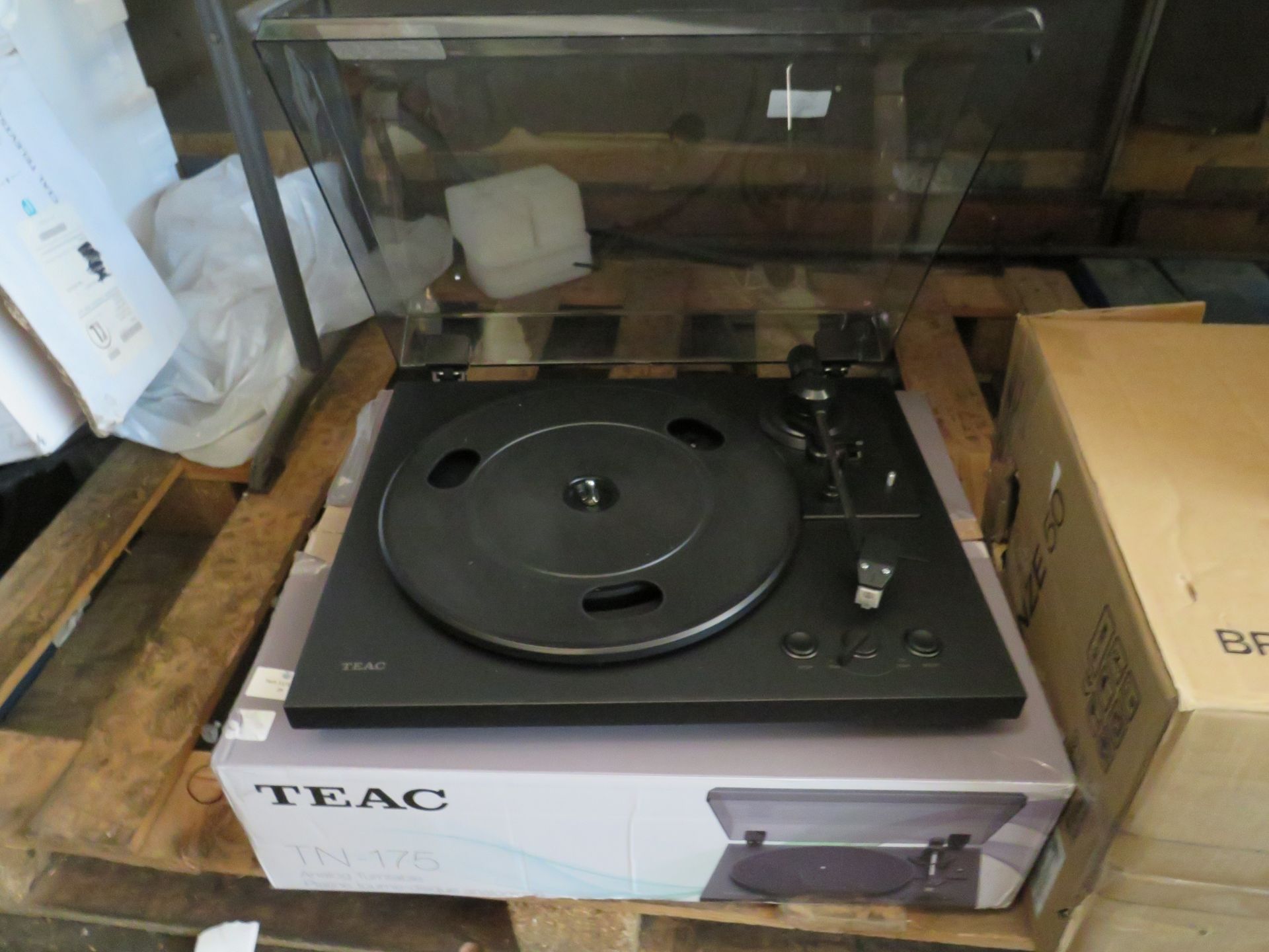 Teac TN175 (Black) Turntable, working with manual and accessories in orignal box, PLU 409727