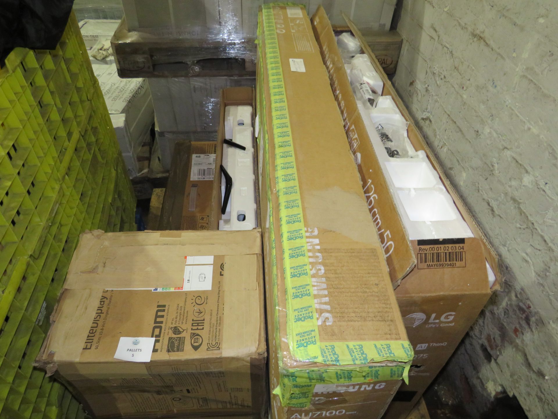 Pallet of 5x Smashed screen TV's and monitors from LG, Samsung, Lenovo and more