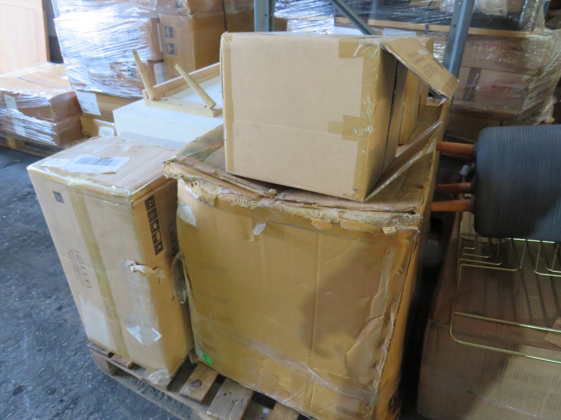 1 X PALLET OF SWOON CUSTOMER RETURNS. ALL ITEMS UNCHECKED