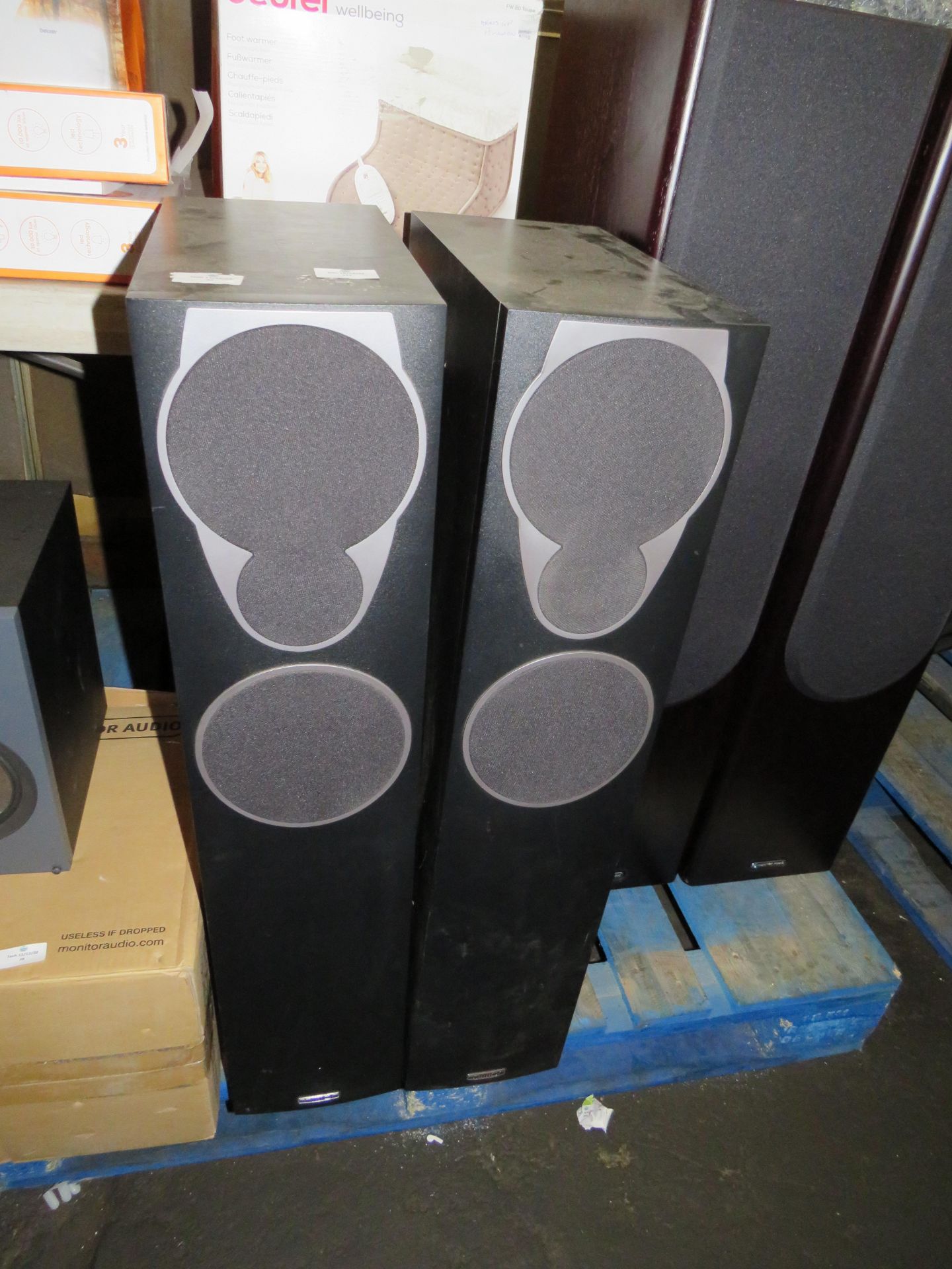 set of 2 Mission Mx3 Black Floorstanding speakers, has a few marks on the outer casing, PLU 307865