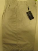 1 X Pair of Nike Golf Shorts Stone Colour Size 30 X 34 New With Tags