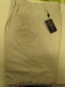 1 X Pair of Nike Golf Shorts Stone Colour Size 32-36 New With Tags