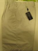 1 X Pair of Nike Golf Shorts Stone Colour Size30 X 34 New With Tags