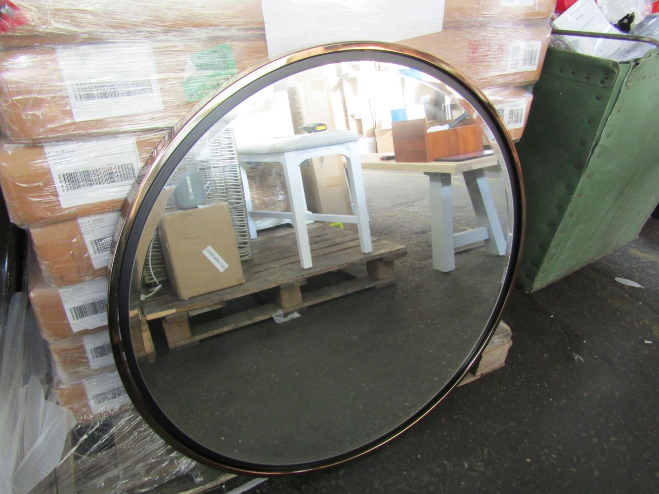 Thursdays Furniture Auction!!! Containing New Fresh Loads From SEI, Swoon Such As Mirrors, Wall Sculptures & More!!!