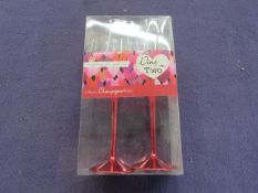 2x Dine In For Two - Set of 2 Plastic Valentines Champagne Flutes - Unused & Packaged.