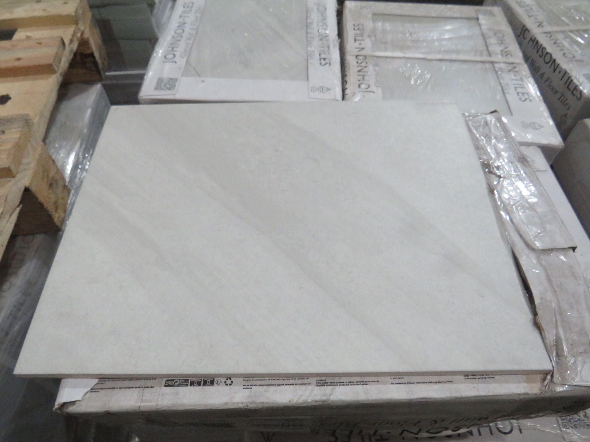 12x packs of 10 Johnsons Tiles 360x275mm Grassmere slate grey matt wall and floor tiles, new, ref