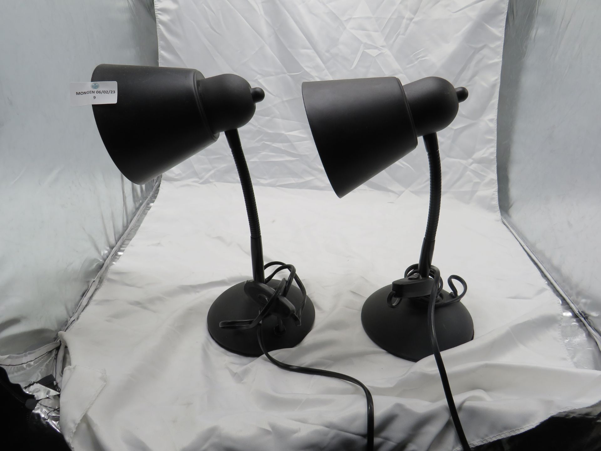 2x Adjustable Flexible Black Desk Lamps - No Packaging.