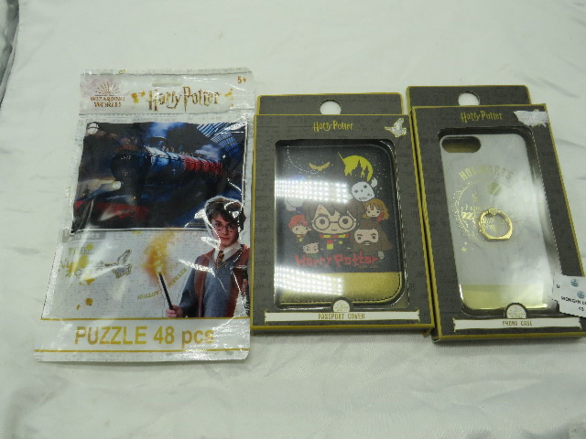 1x Harry Potter - 48-Piece Puzzle - Unchecked & Packaged. 1x Harry Potter - Iphone 6/6s/7/8 Plus