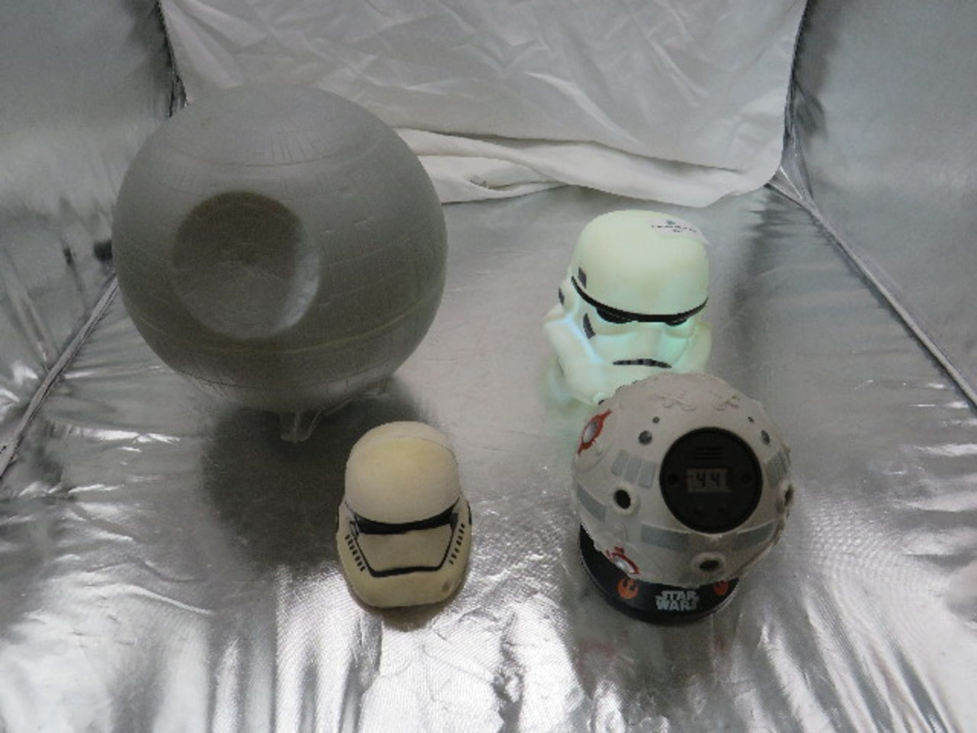 1x Starwars - Alarm Clock - Untested, No Packaging. 1x Starwars - Death-Star Nightlight - Tested