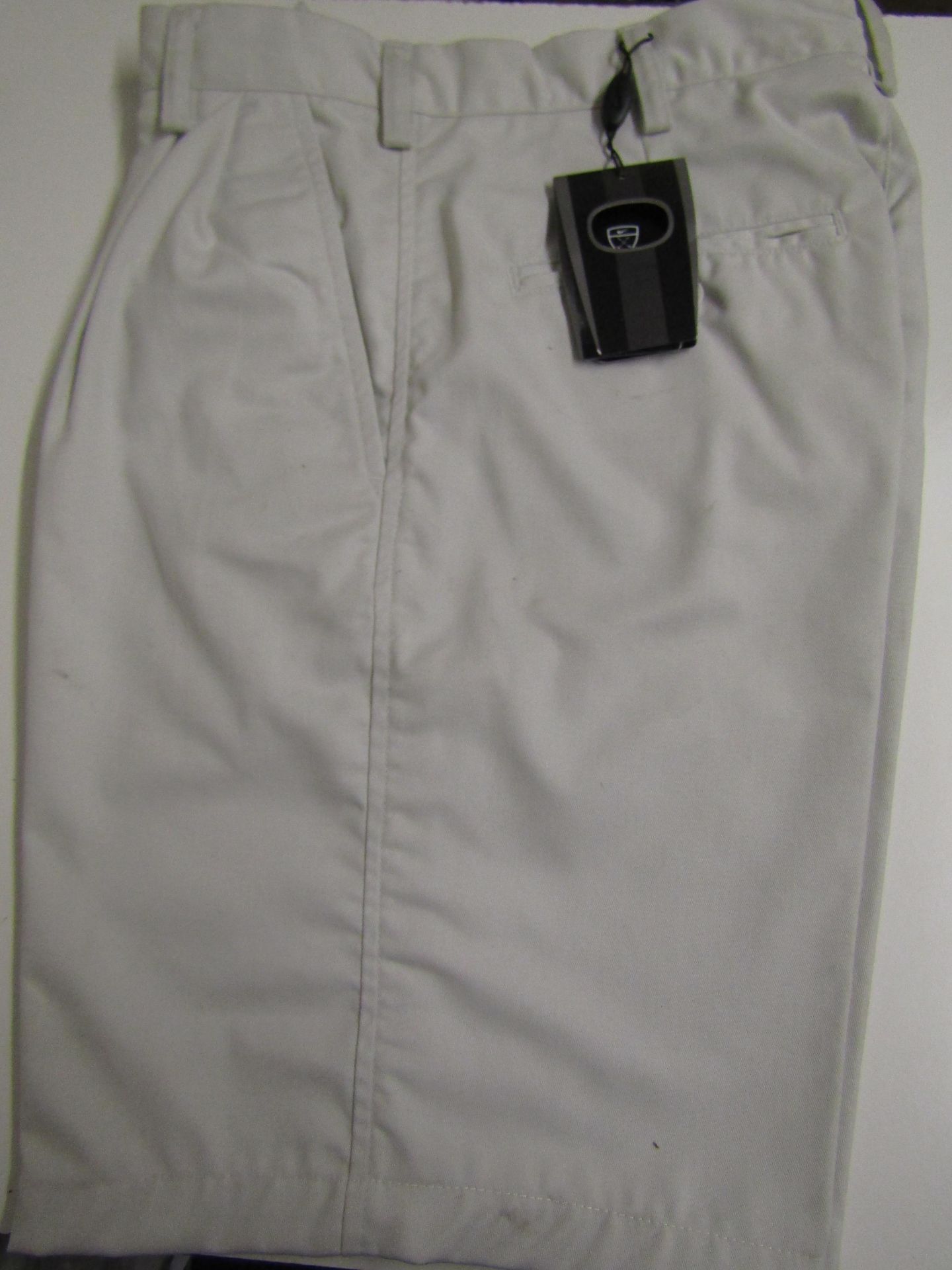 1 X Pair of Nike Golf Shorts Stone Colour Size 32-32 New With Tags