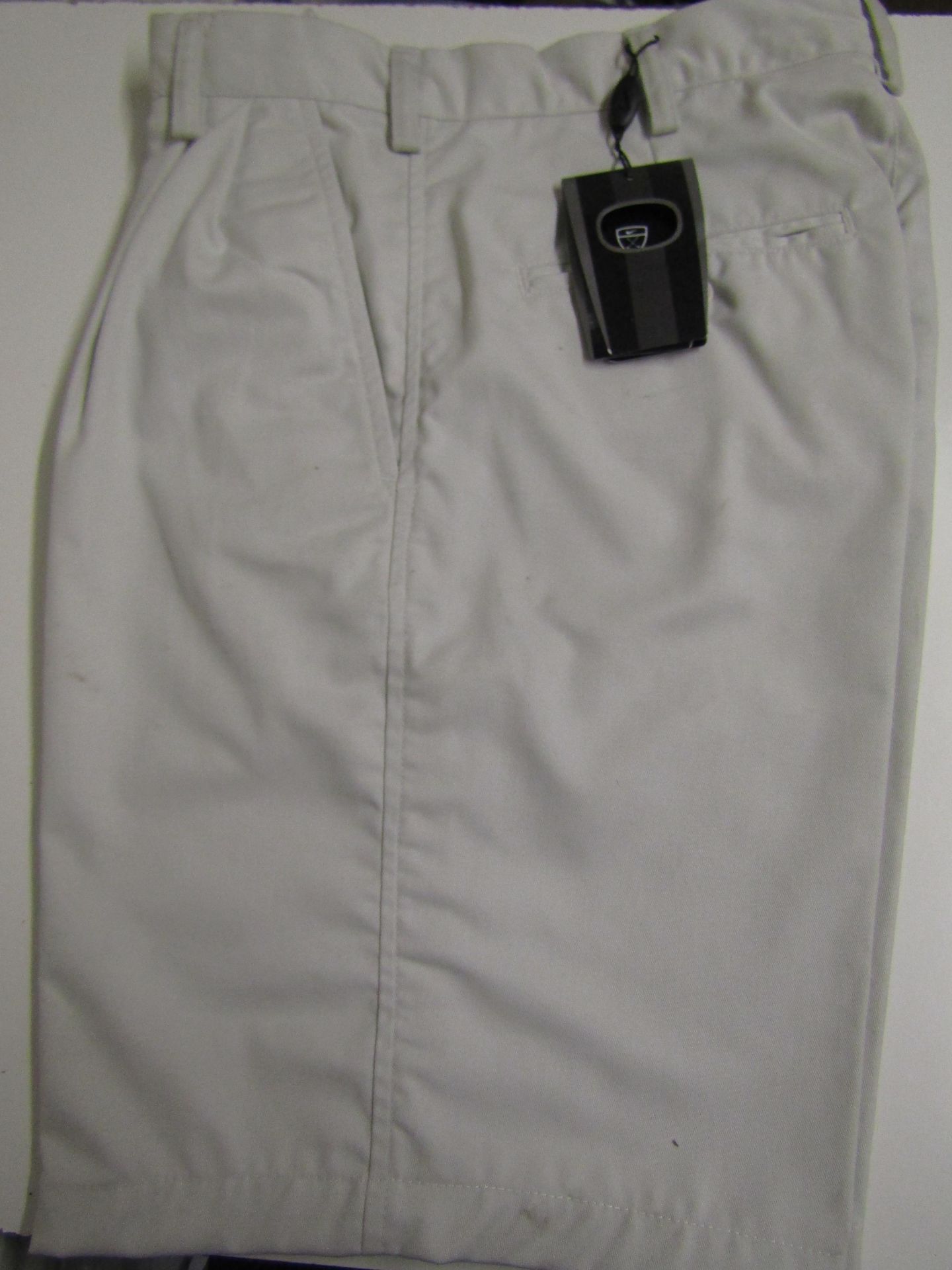 1 X Pair of Nike Golf Shorts Stone Colour Size 32-32 New With Tags