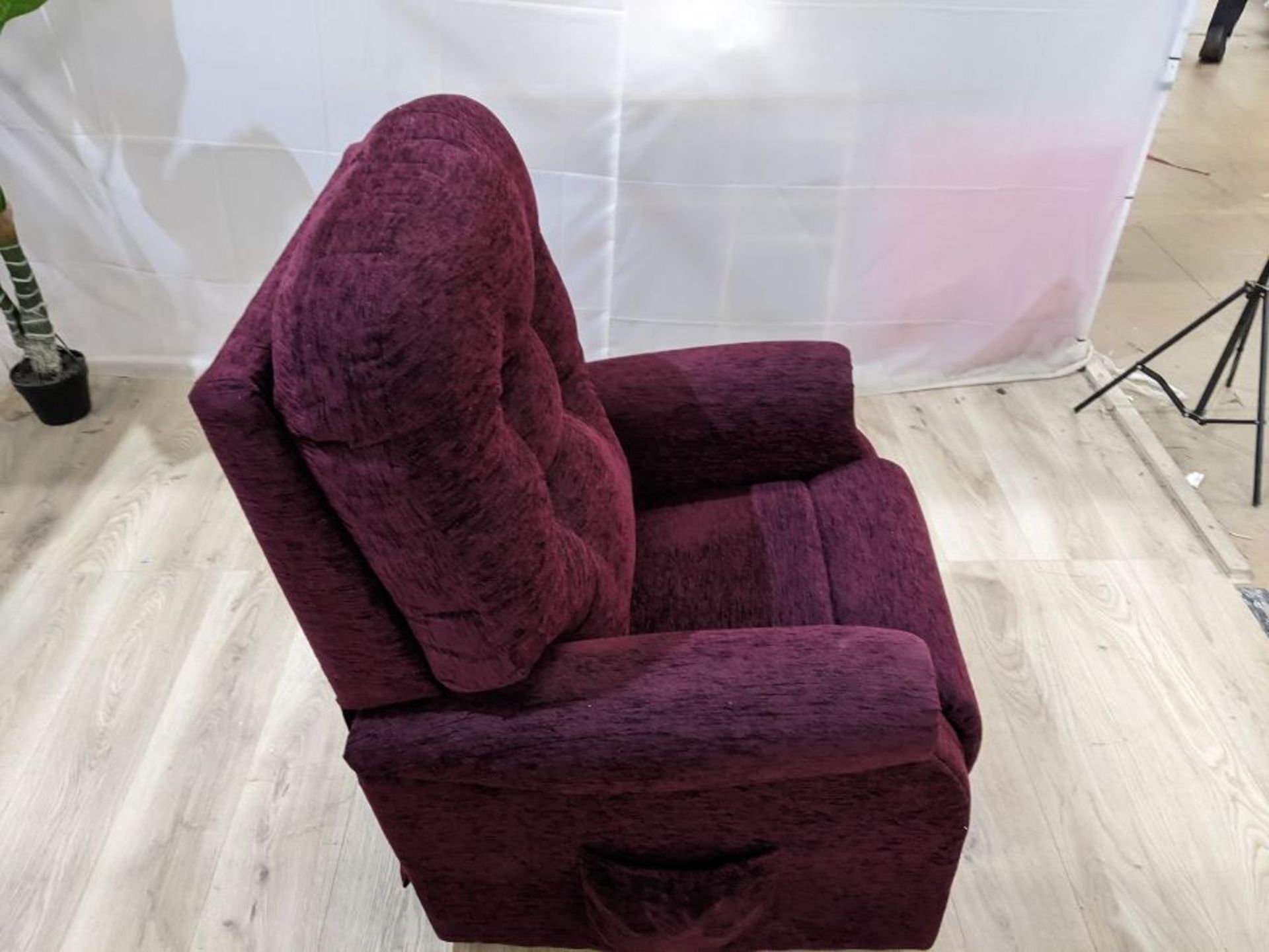 HSL Bicester Medium Single Rise and Recline in Vienna Rum RRP £1632.00 - Image 3 of 5