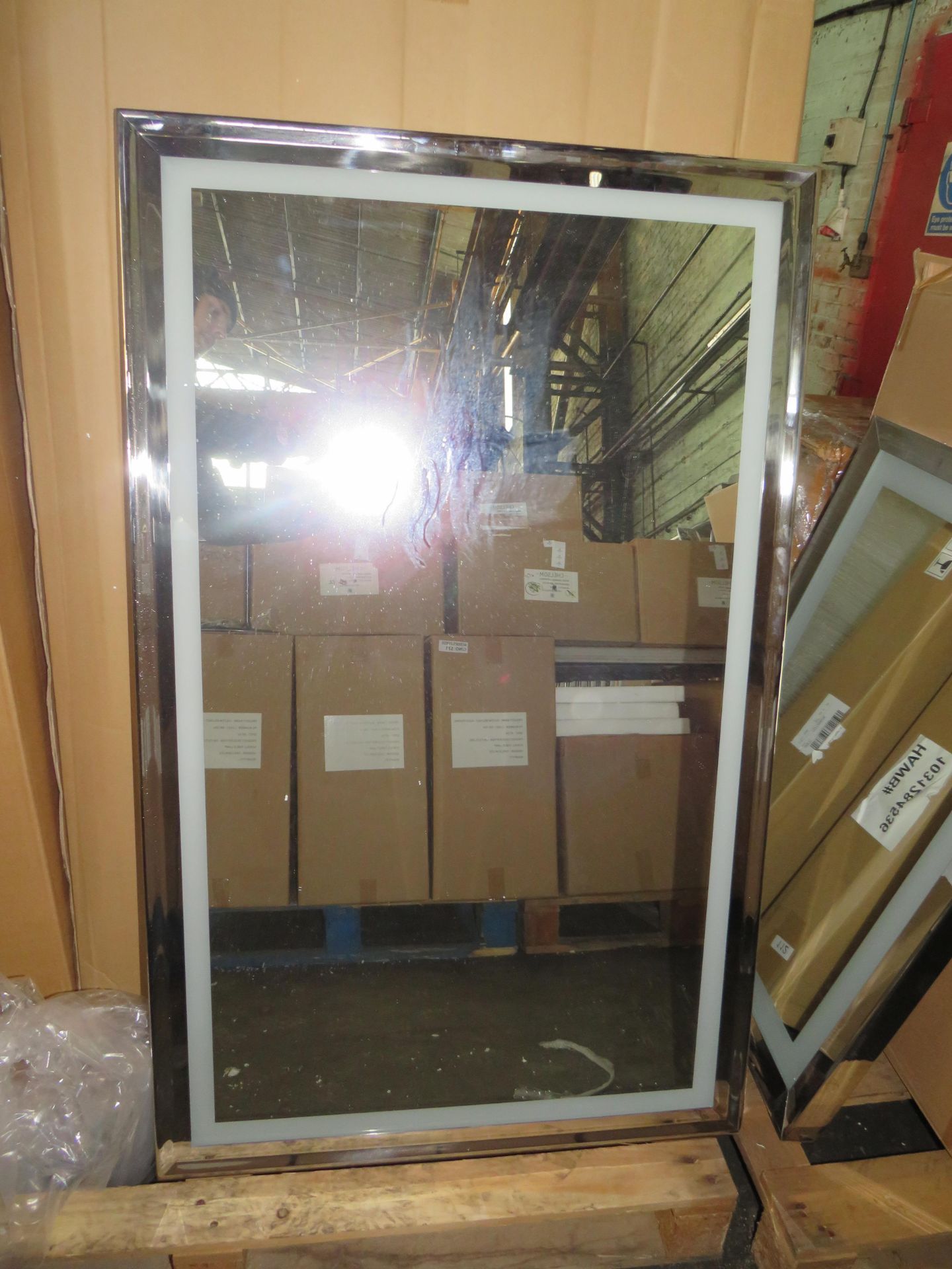 Chelsom - Bathroom Rectangular LED Illuminated Mirror ( BW/18/LED/18252-SW30 ) - New & Boxed.