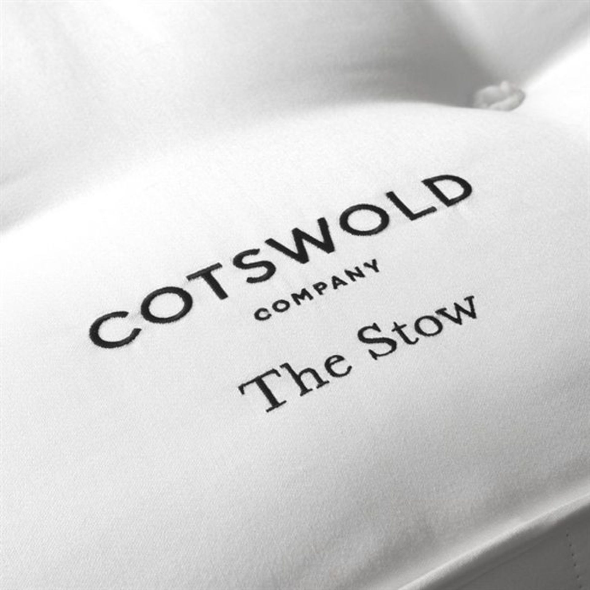 Cotswold Company The Stow Super King Mattress 1000 Pocket Spring Medium Tension RRP 995.00 Grade BC - Image 3 of 4