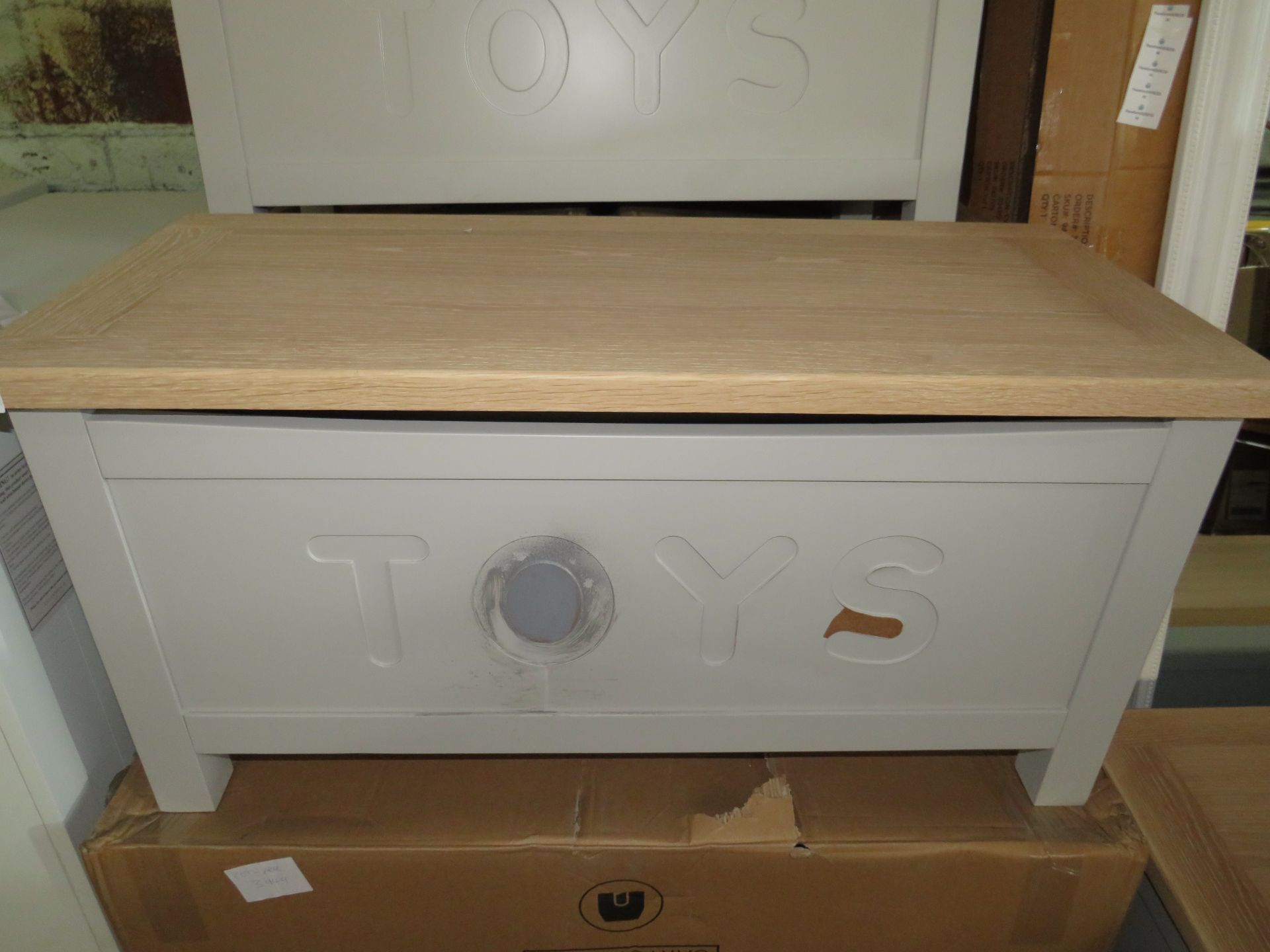 Cotswold Company Chester Dove Grey Toy Box RRP 225.00 - Image 2 of 3