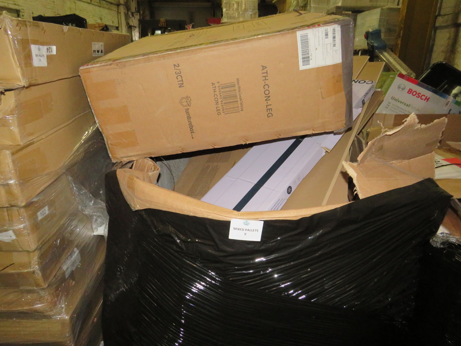 1X PALLET CONTAINING APPROX 800 : LAMINATE FLOORING SAMPLES - Samples Are Assorted and Completely