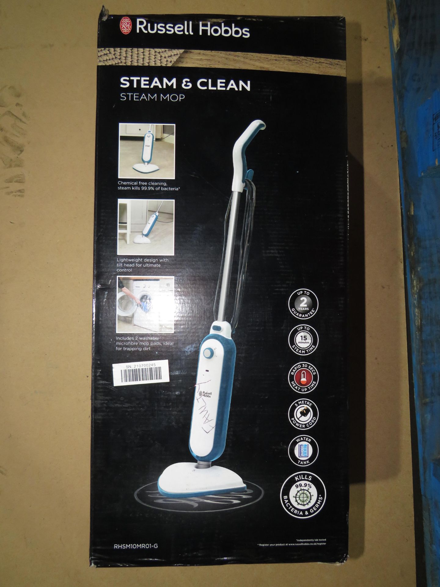 Russell hobbs Steam and Clean steam mop, comes with original box, powers on and steams