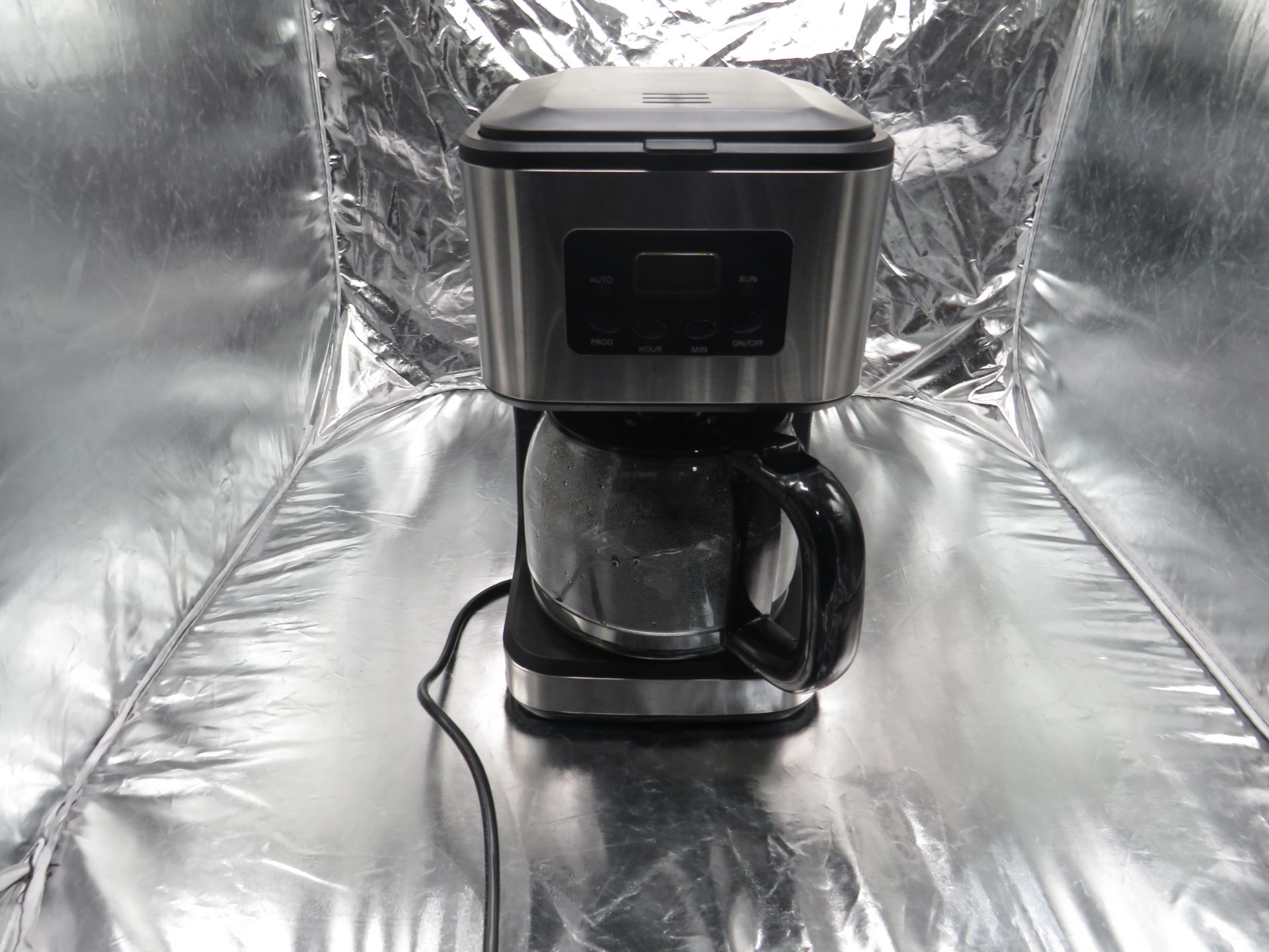 Morrisons Filter coffee maker, working as in the water heats up and trickles through to the jug,
