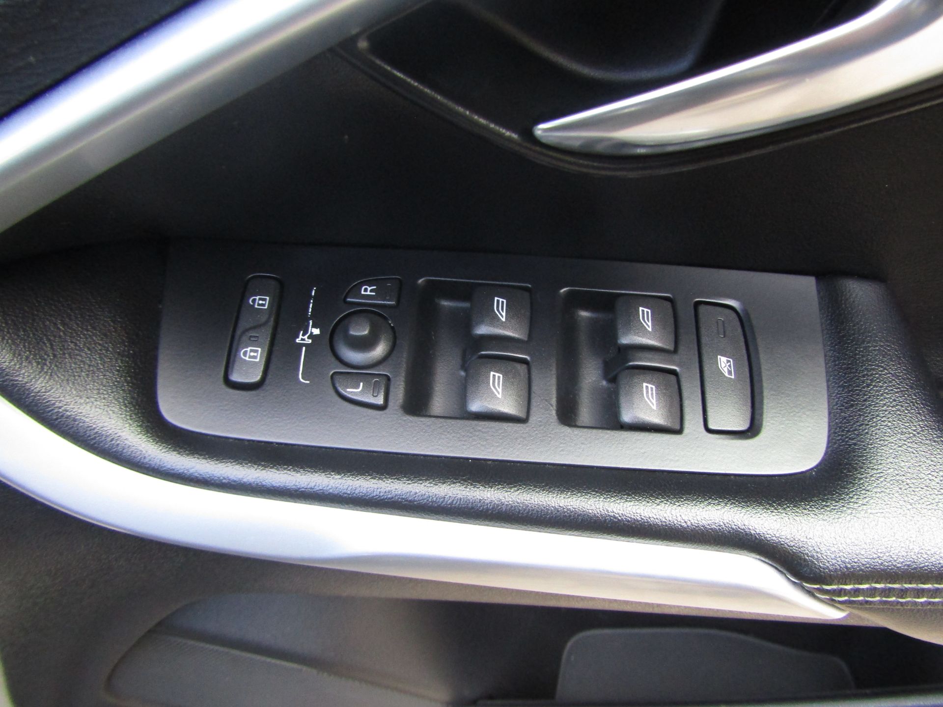 2014 Volvo V40 Nav D2 R design, 60531 miles (unchecked) MOT until 30/1/2024 has 2 keys, feature - Image 11 of 23