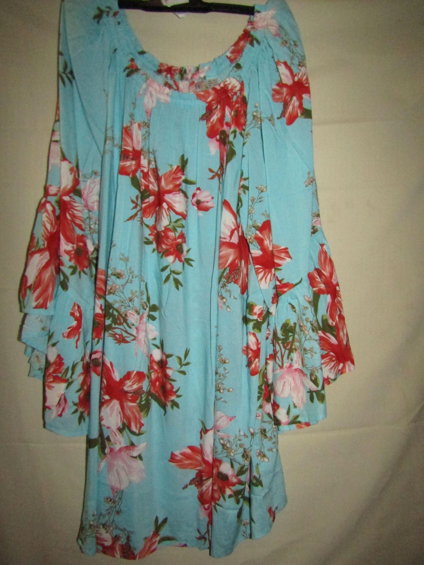 BPC Selection Top Size 2 X/L ( May Have Been Worn ) Good Condition