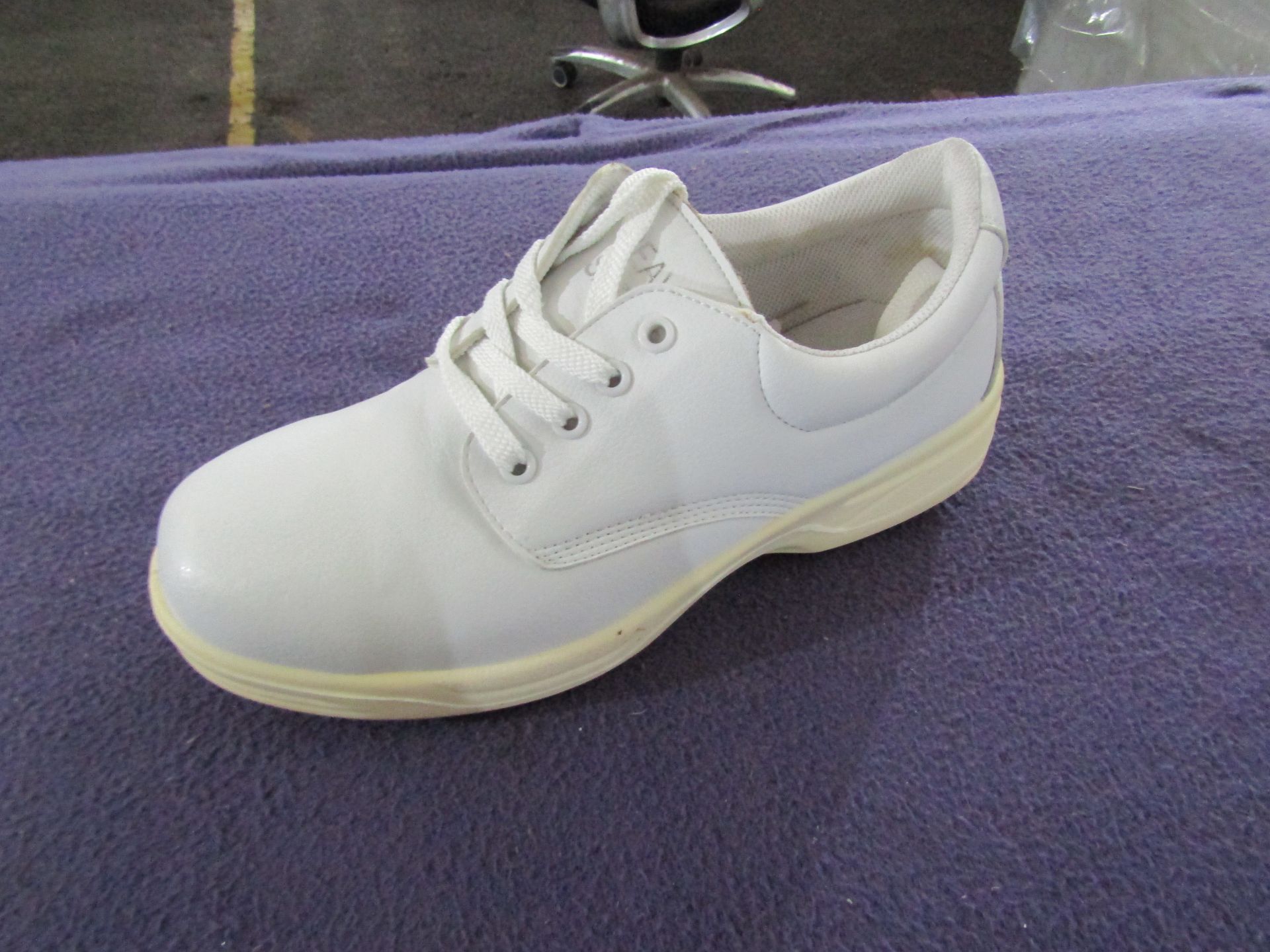 Beaver Safety - White Leather Steel Toe Cap Shoes - Size 7 - Unused & Boxed.