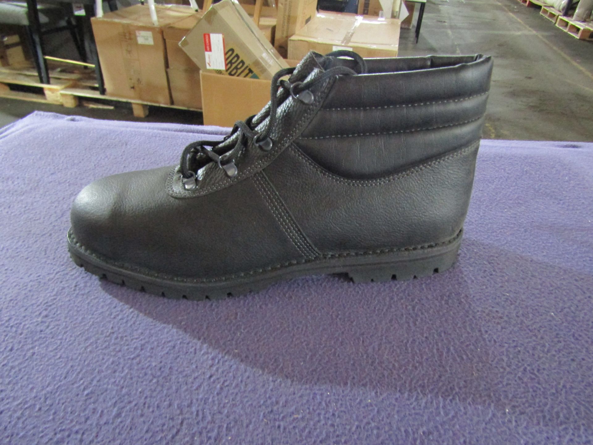 Unbranded - Black Steel-toe Cap Boots - Size Euro 50 - Unused.