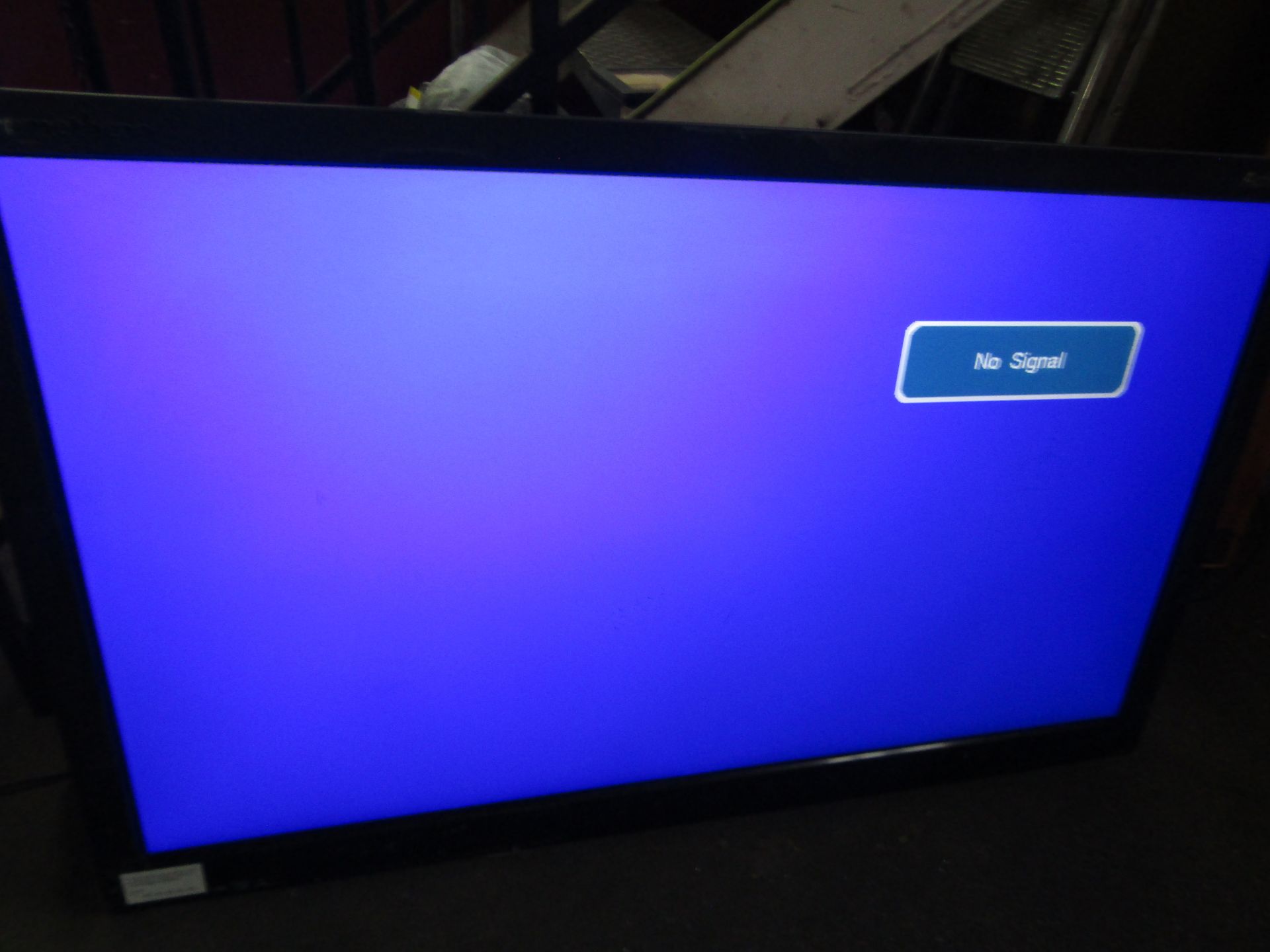 Promethean APT-65 actipanel touch TV, powers on and displays a message requiring an display input