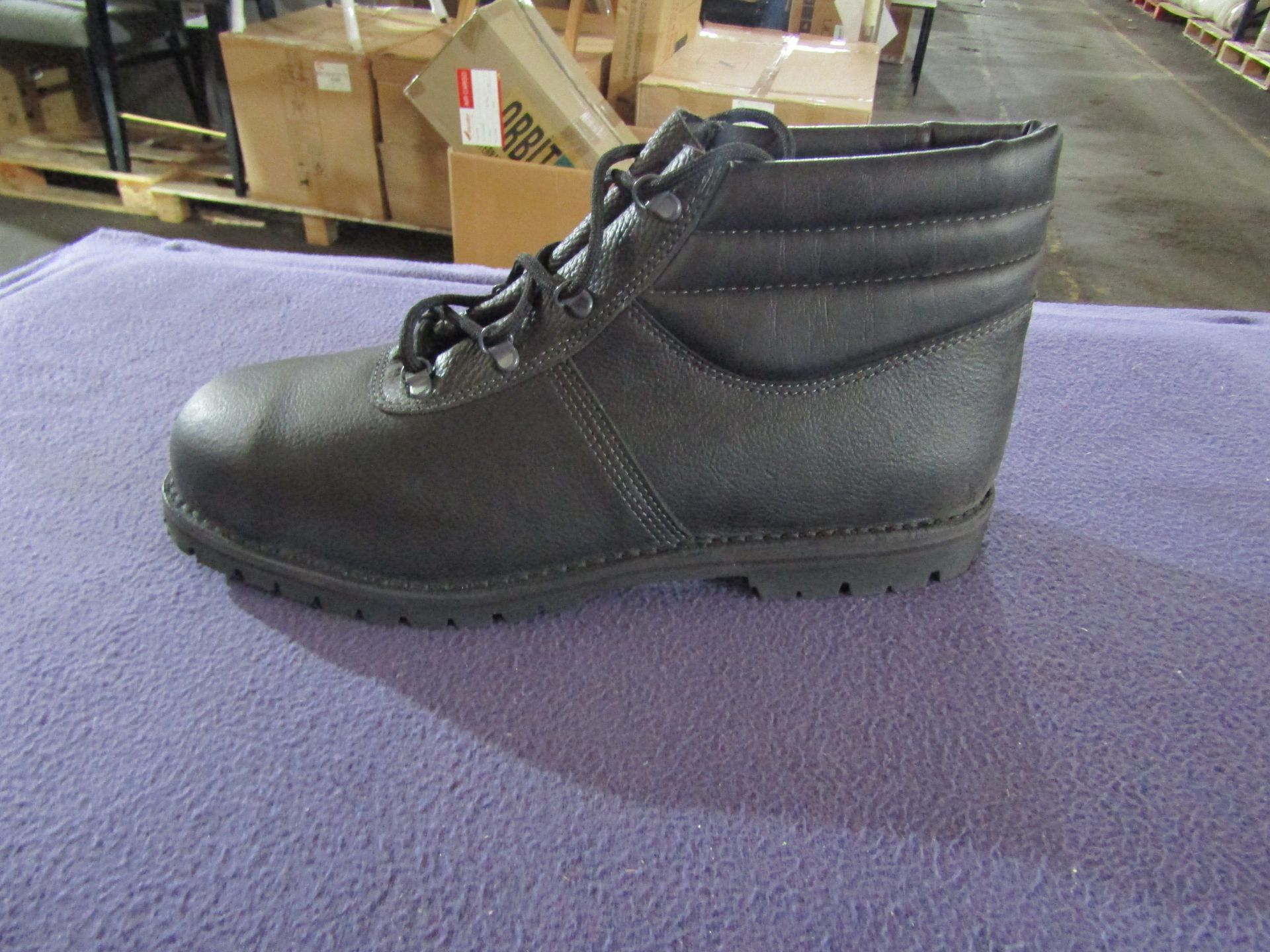 Unbranded - Black Steel-toe Cap Boots - Size Euro 50 - Unused.