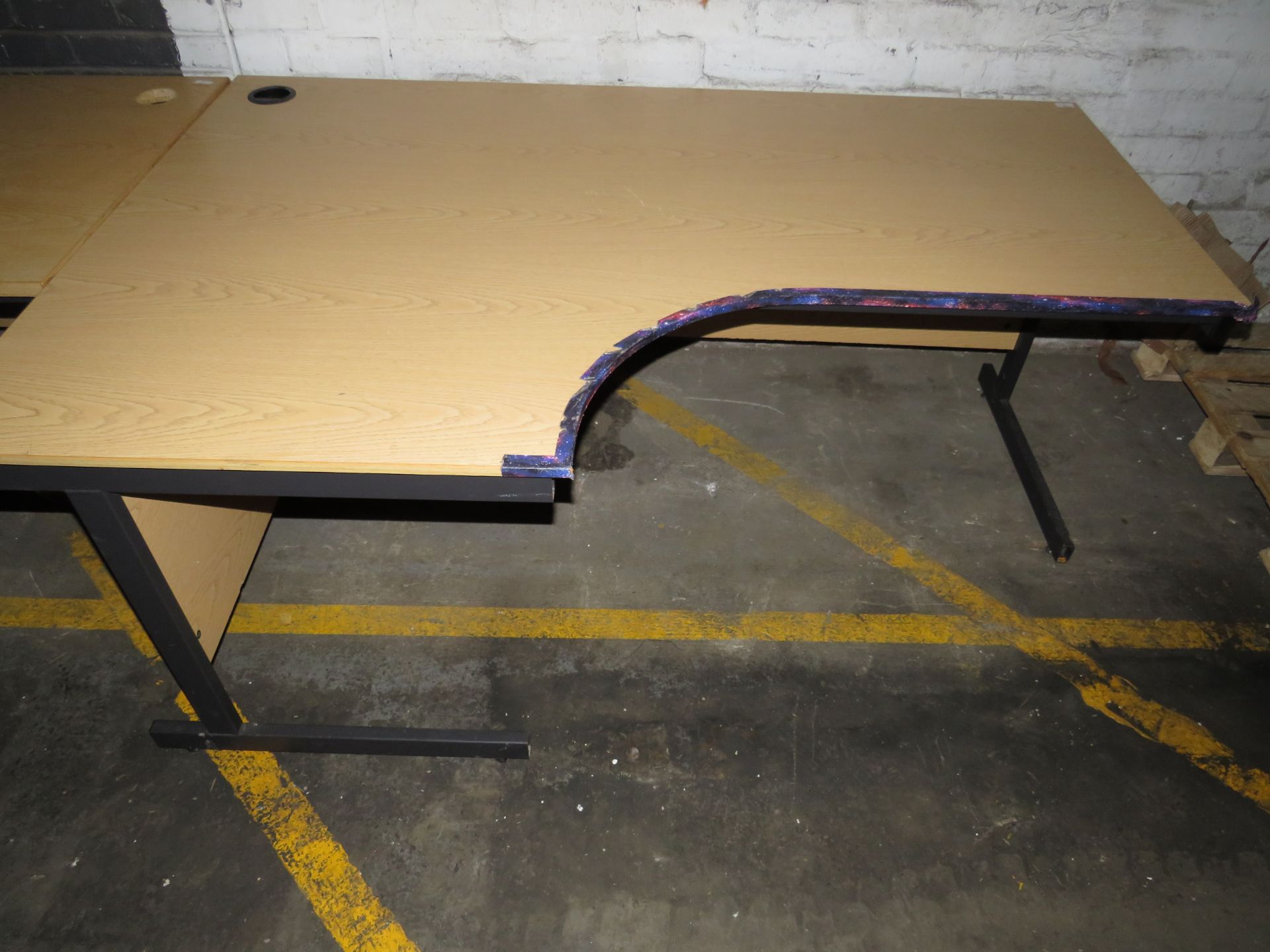 Brown L Shaped Office Desk With Wire Holes Plus Black Office Chair 115 CM X 153 CM Has Been Used - Image 2 of 3