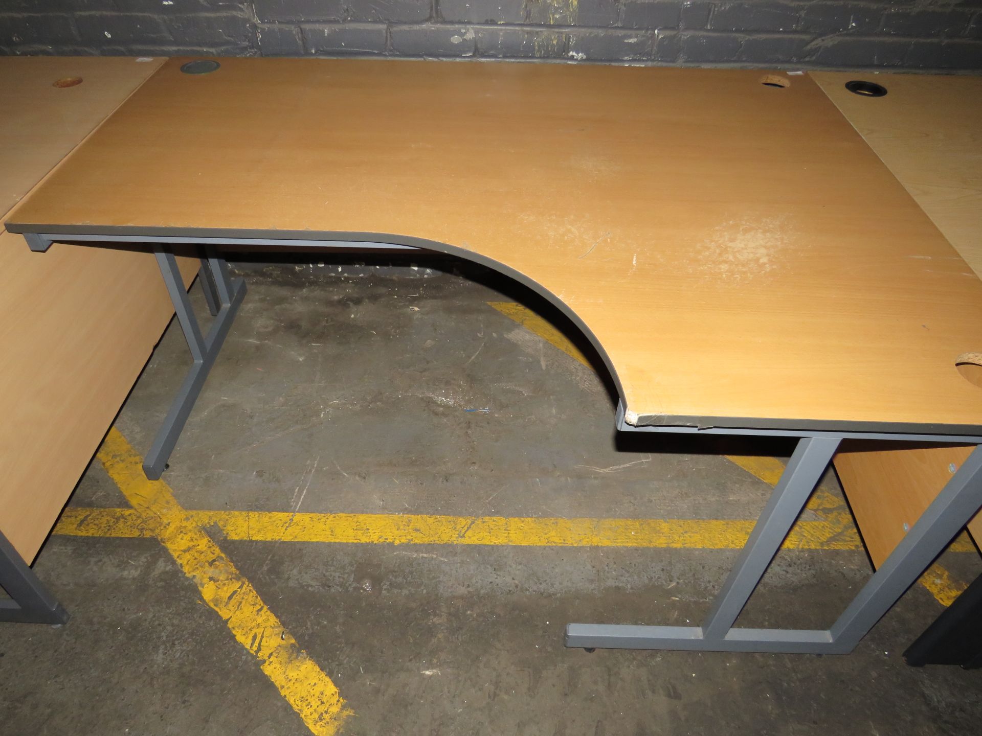 Brown L Shaped Office Desk With Wire Holes Plus Black Office Chair 115 CM X 153 CM Has Been Used - Image 2 of 3