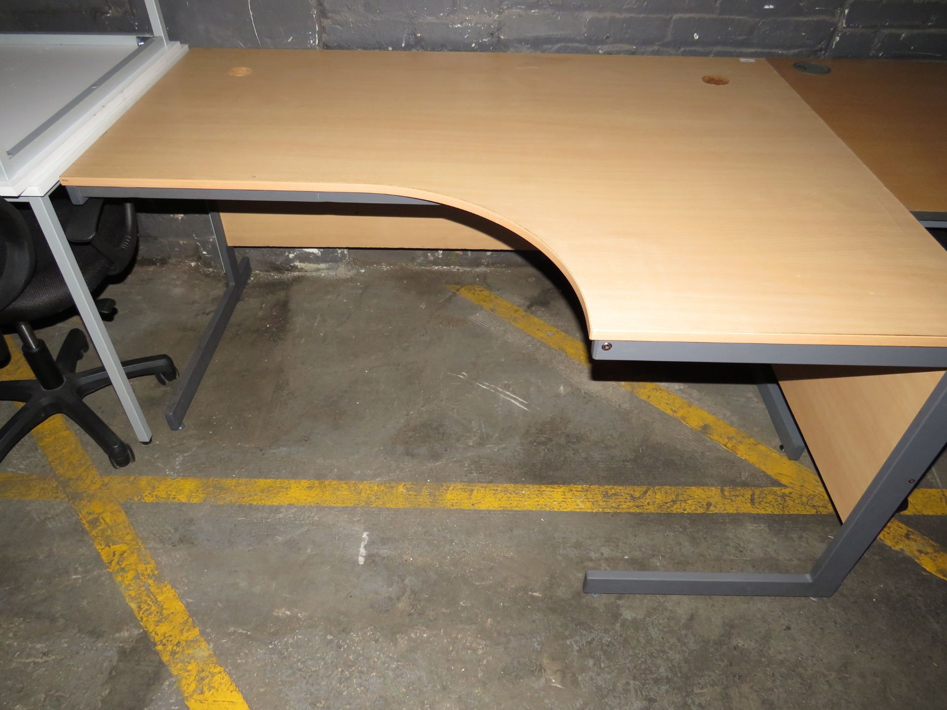 Brown L Shaped Office Desk With Wire Holes Plus Black Office Chair 115 CM X 153 CM Has Been Used - Image 2 of 3