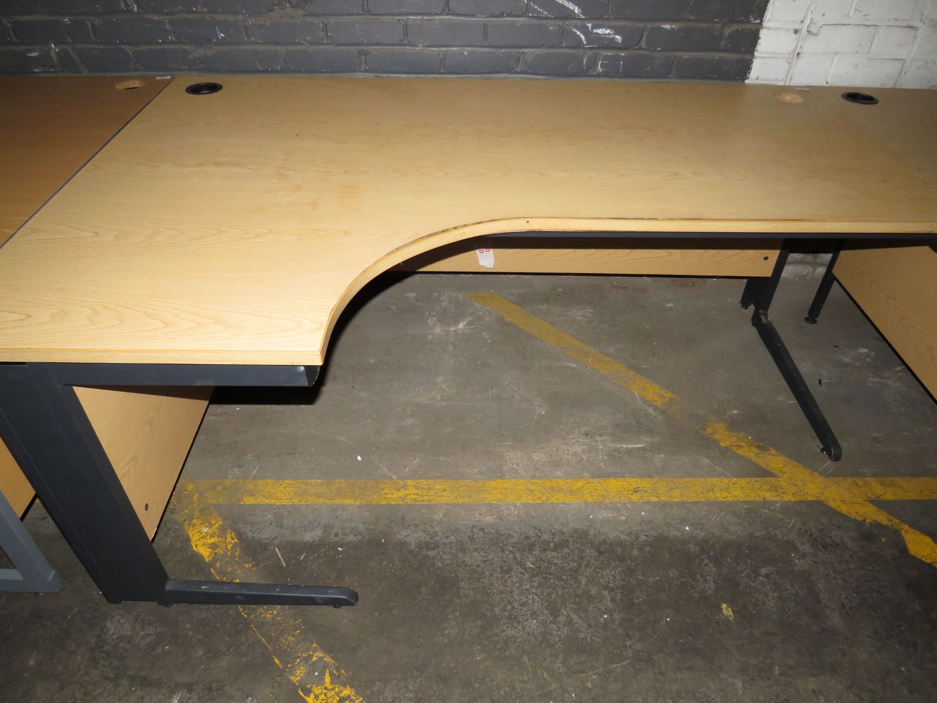 Brown L Shaped Office Desk With Wire Holes Plus Black Office Chair 115 CM X 153 CM Has Been Used - Image 2 of 3