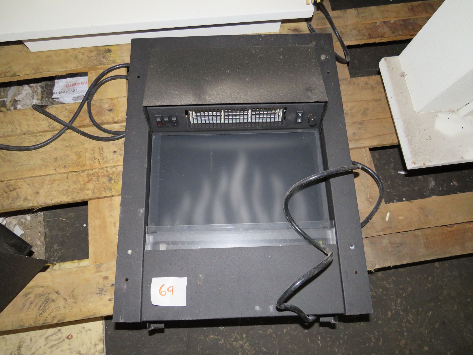 Goppa Fireplaces LTD, Model: FYR1 - Voltage 230/240v - Untested & Appears to be missing the front