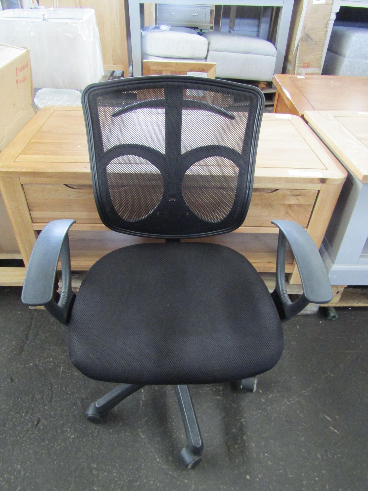 Ergonomic Mesh Office Chair With Chrome Base - Good Condition.