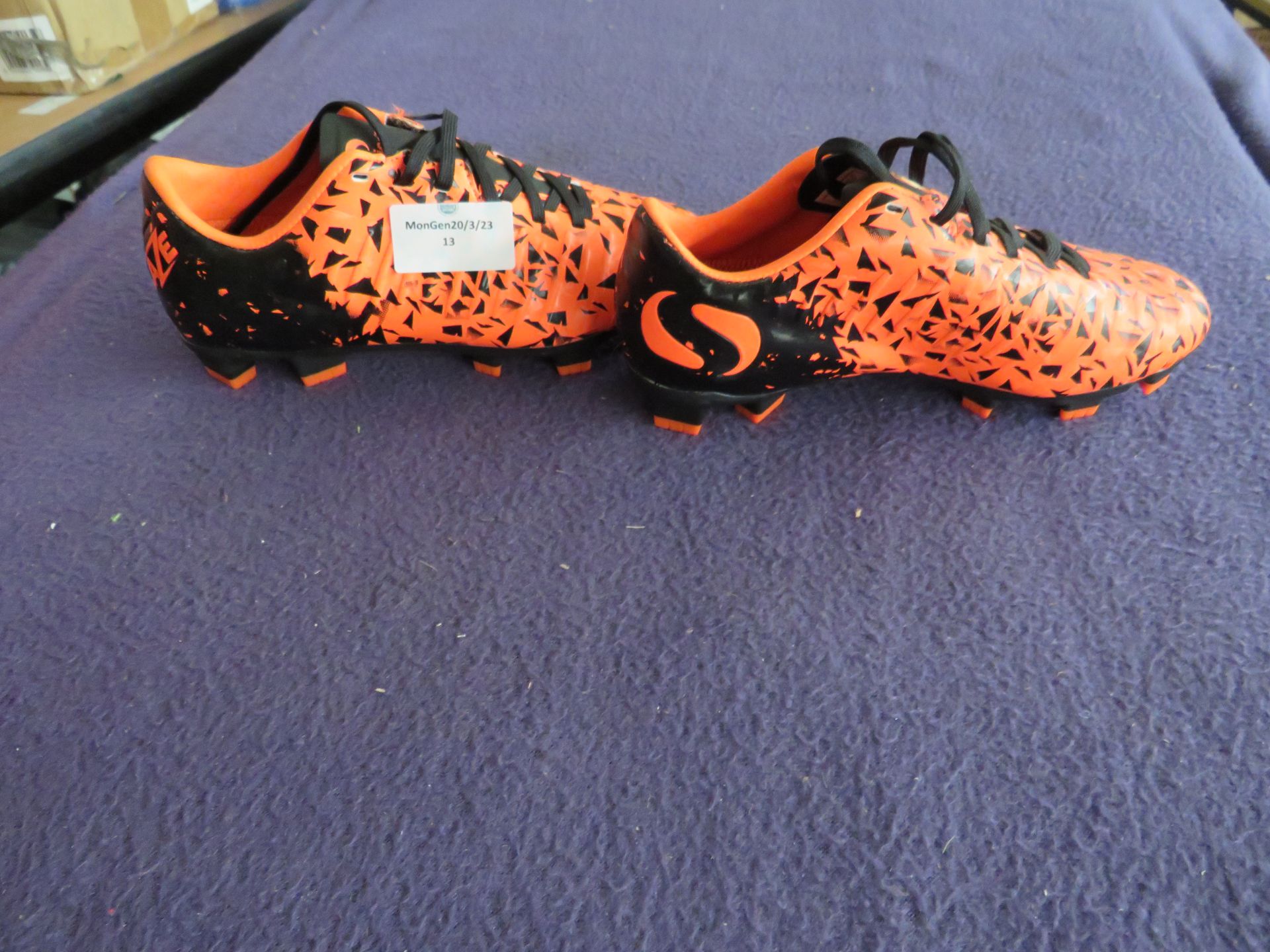 Sondico Blade football Boots - Size C11 - Good Condition, No Packaging.