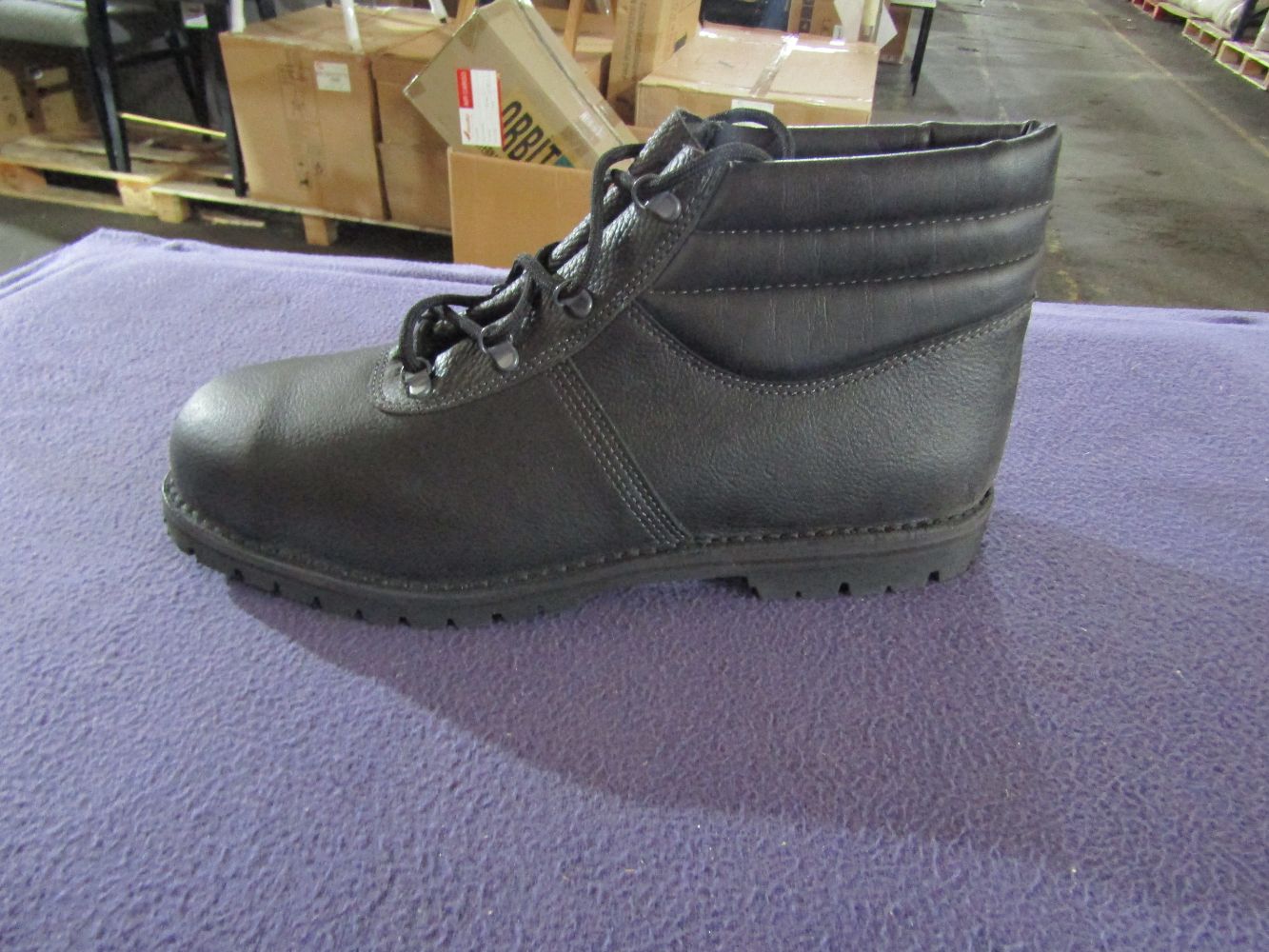 Auction of Workwear - Steel-Toe Cap Boots, Trainers, Clothing & More!