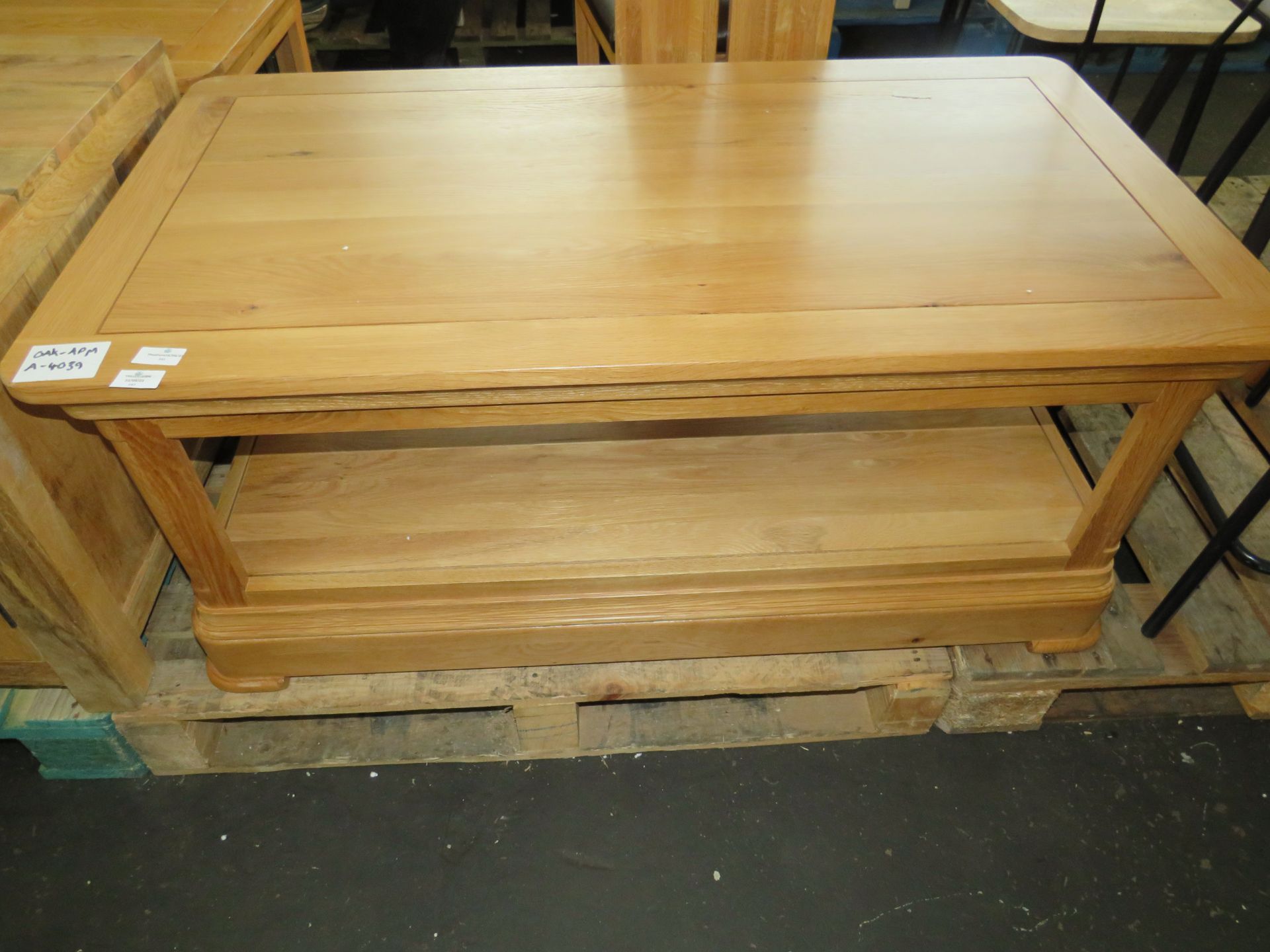 Oak Furnitureland Romsey Natural Solid Oak Coffee Table RRP 274.99 This item looks to be in good