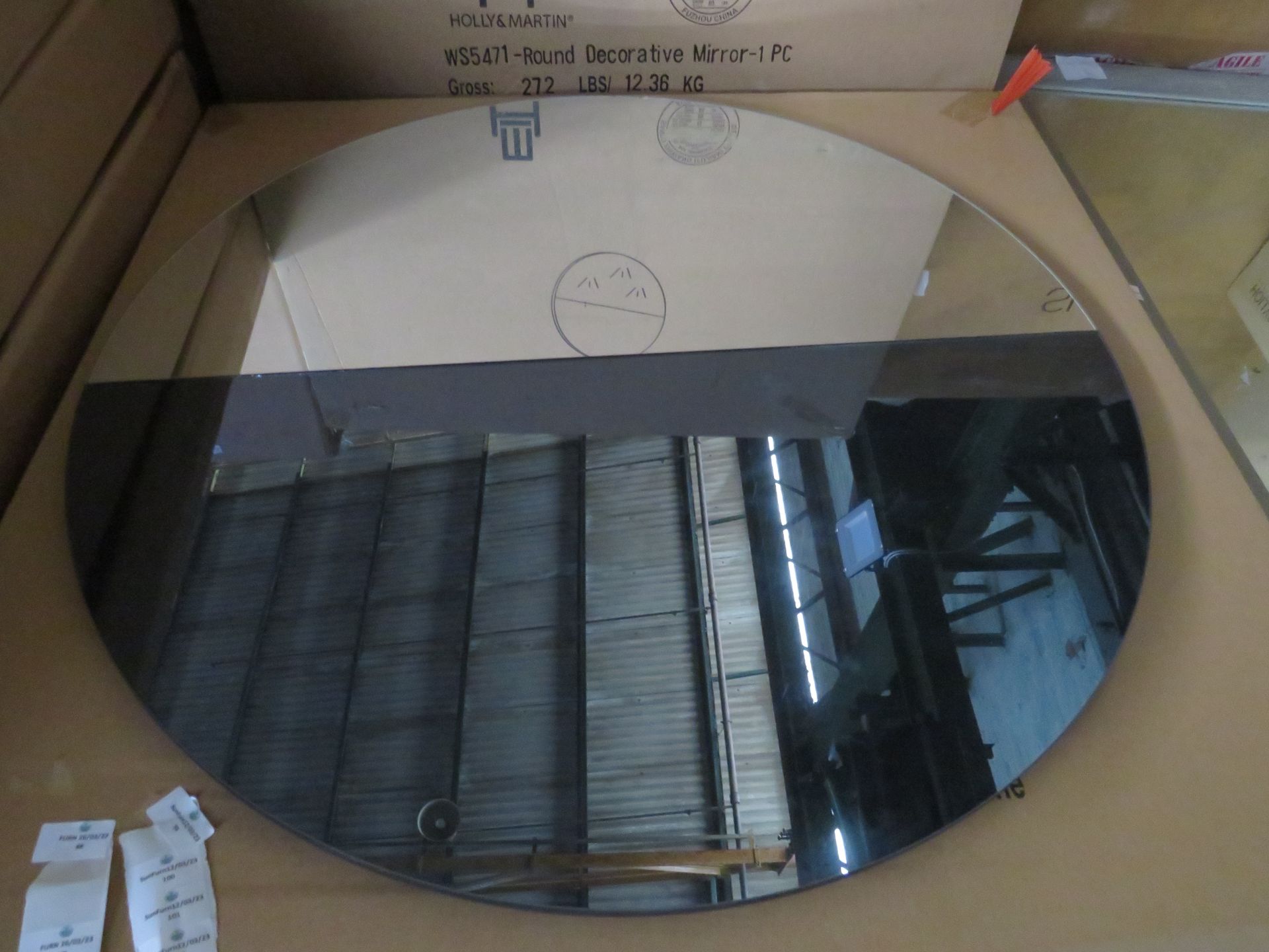 SEI Furniture Round Decorative Mirror (NEW) RRP 123.99 This item looks to be in good condition and