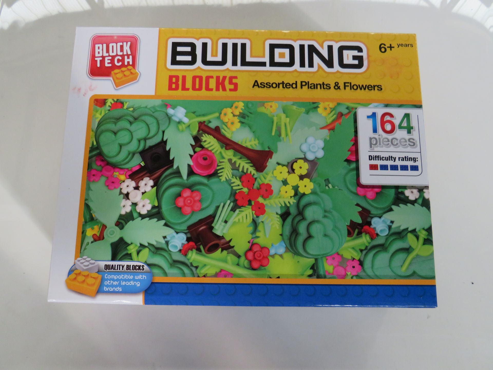BlockTech - 164-Piece Assorted Plants & Flowers Building Set - Unchecked & Boxed.