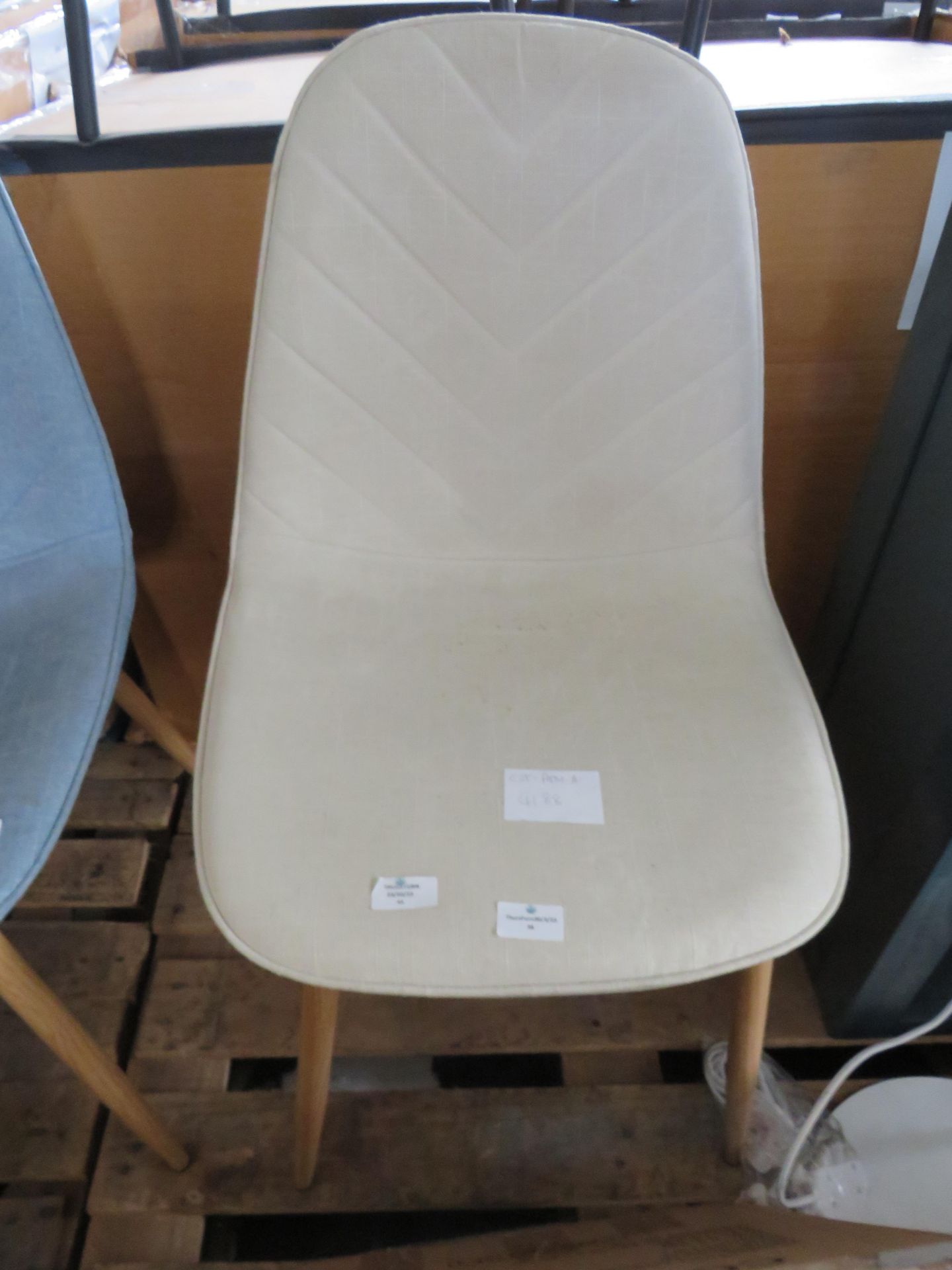 Cotswold Company Modern Upholstered Dining Chair - Cream RRP 65.00 Pleasing to the eye and