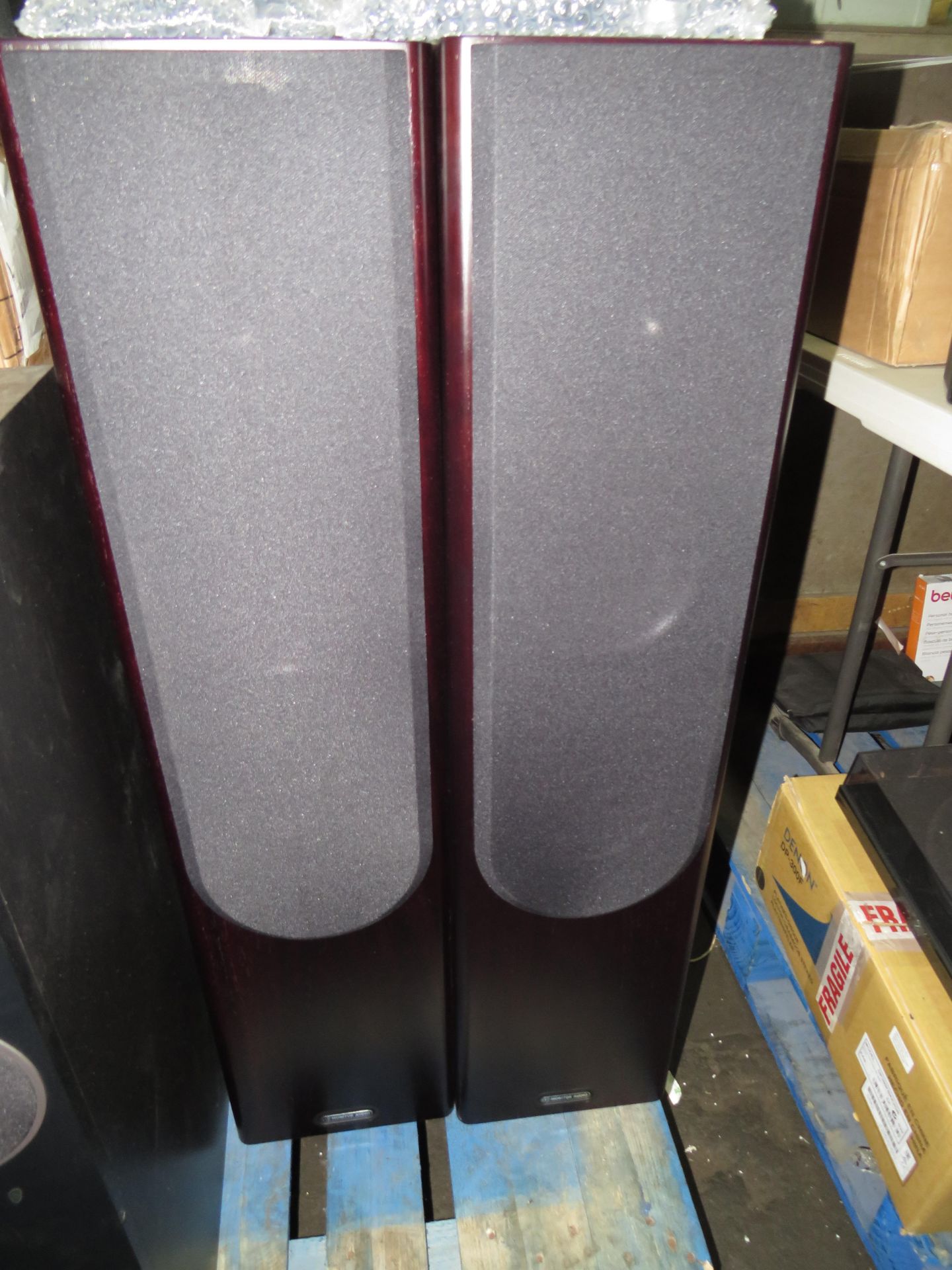 Monitor Audio Gold 300 (Dark Walnut) Floorstanding speakers RRP ?4650, comes with feet, has a couple