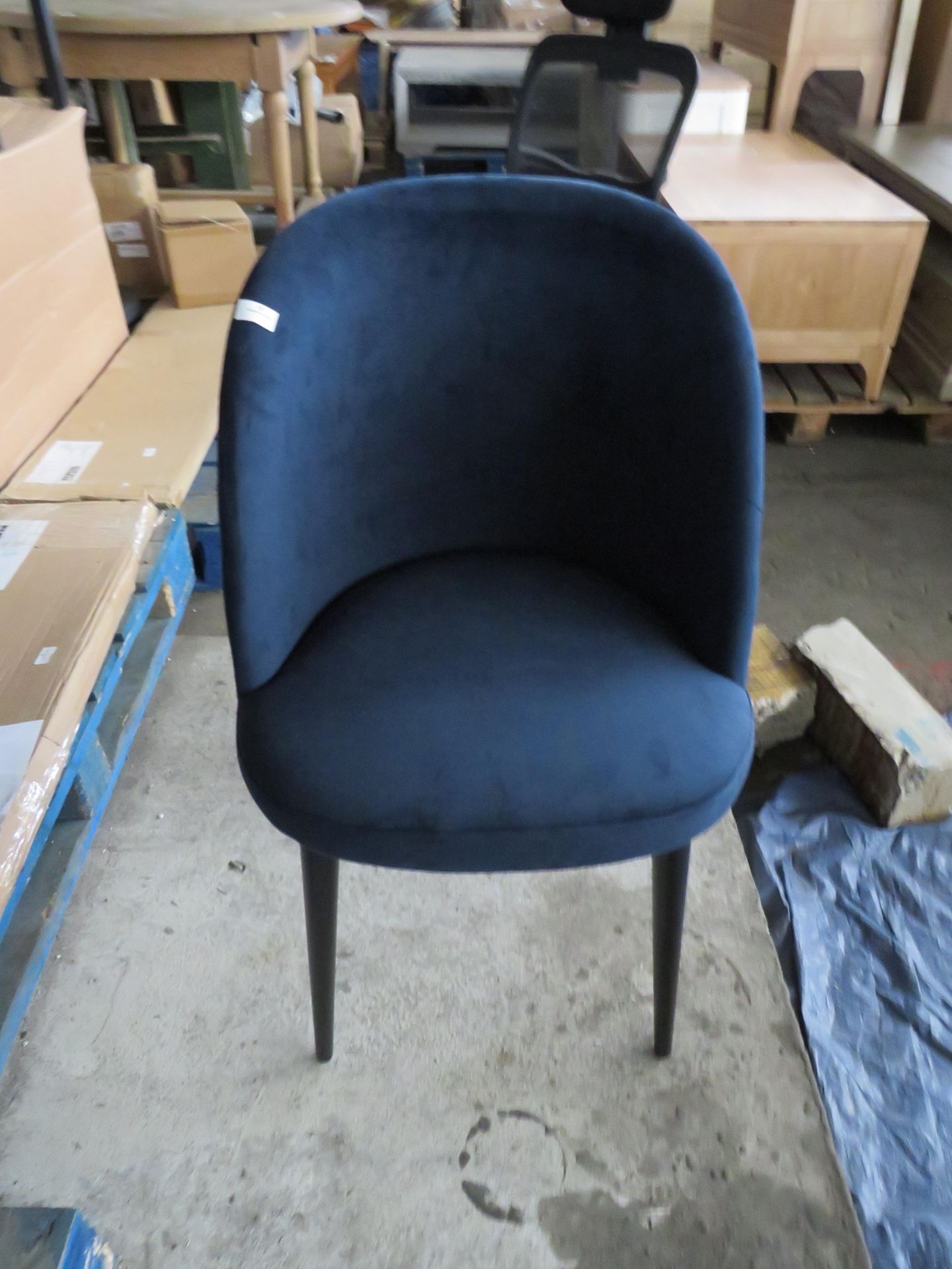 Heals Austen Dining Chair Plush Velvet Indigo Black Leg RRP 299.00 The curved profile of the