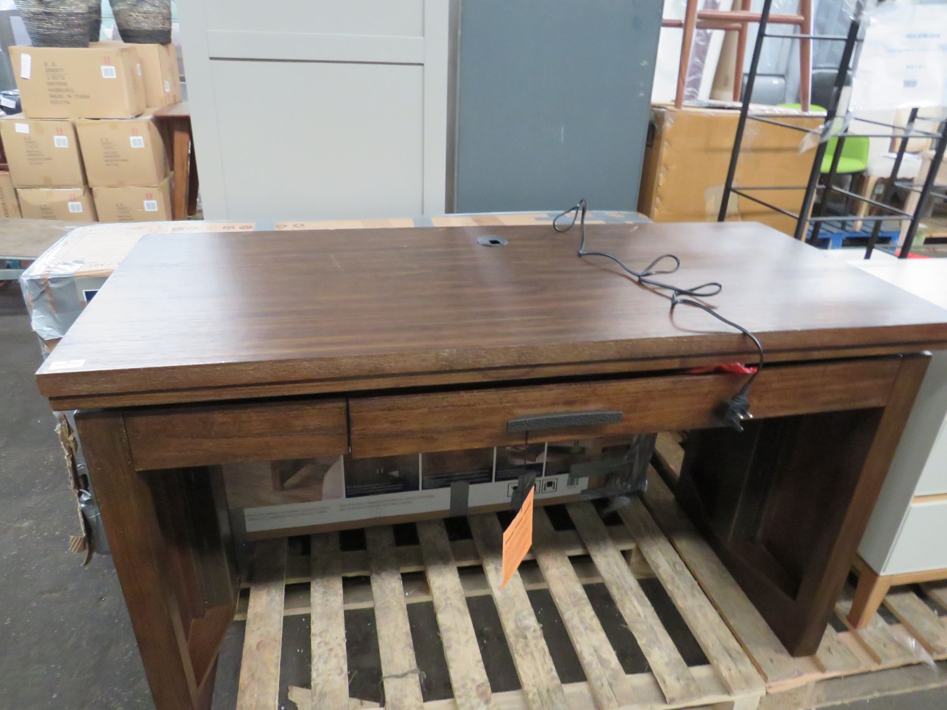 Tresanti Franklin Power Adjustable Height Wooden Desk RRP £299.99, Has a few scratches at the