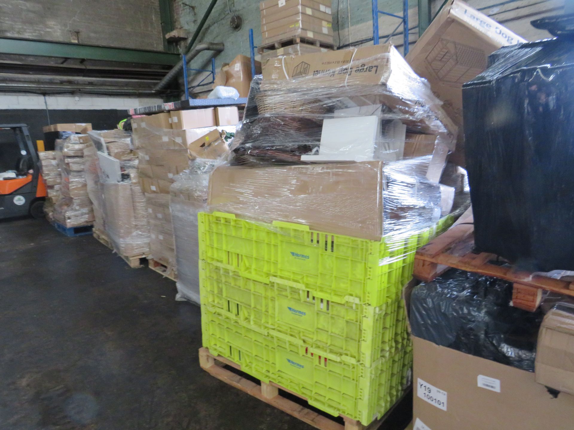 Approx. 24 pallets (1x40ft trailer) of End of line, customer returns and ex sample stock, includes - Bild 2 aus 14