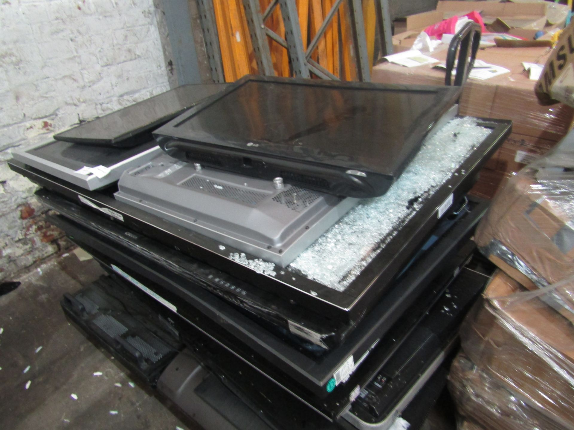 1X Pallet Containing 16x Salvage Smashed Tv / Inactive White Boards From Samsung, Clever Touch,