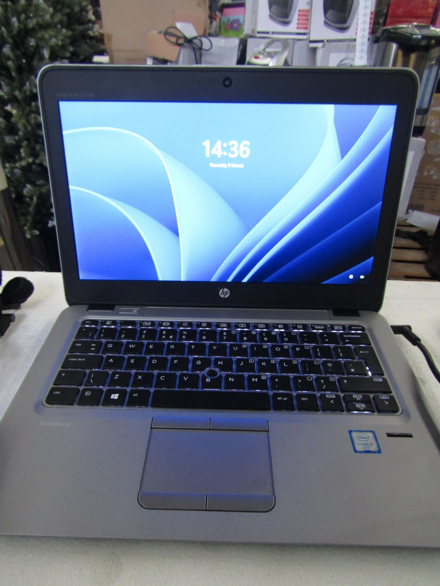 HP Elitebook 840 G3 core i5-6200U processor, 256gb disc and 4Gb ram, powers on and goes through to