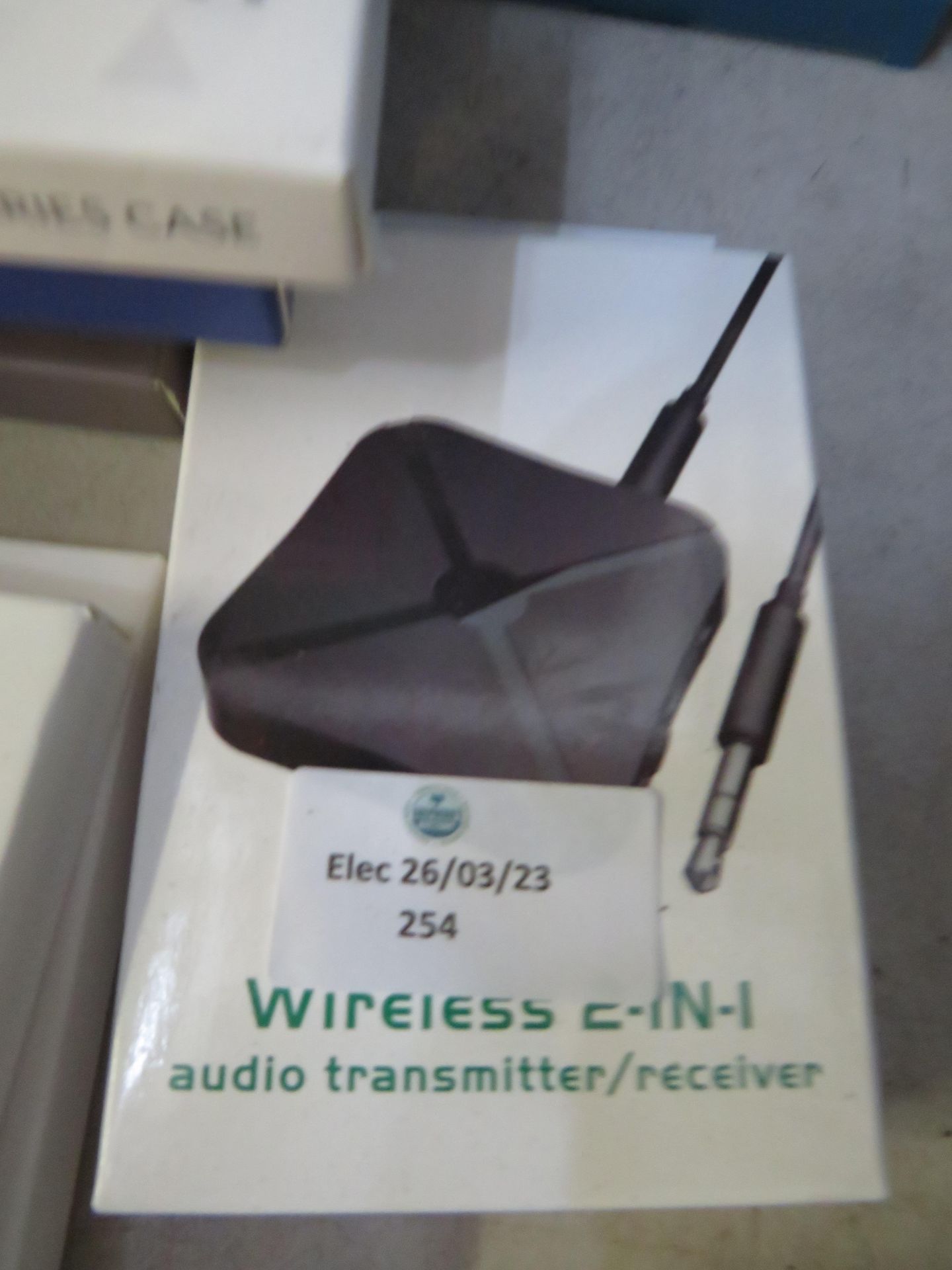 Wireless 2 in 1 audio tranmitter