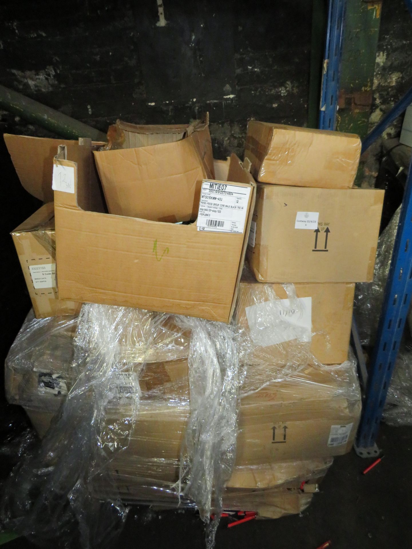 pallet of approx 38,000 berol marker pens includes, White board markers, high lighters, label pens