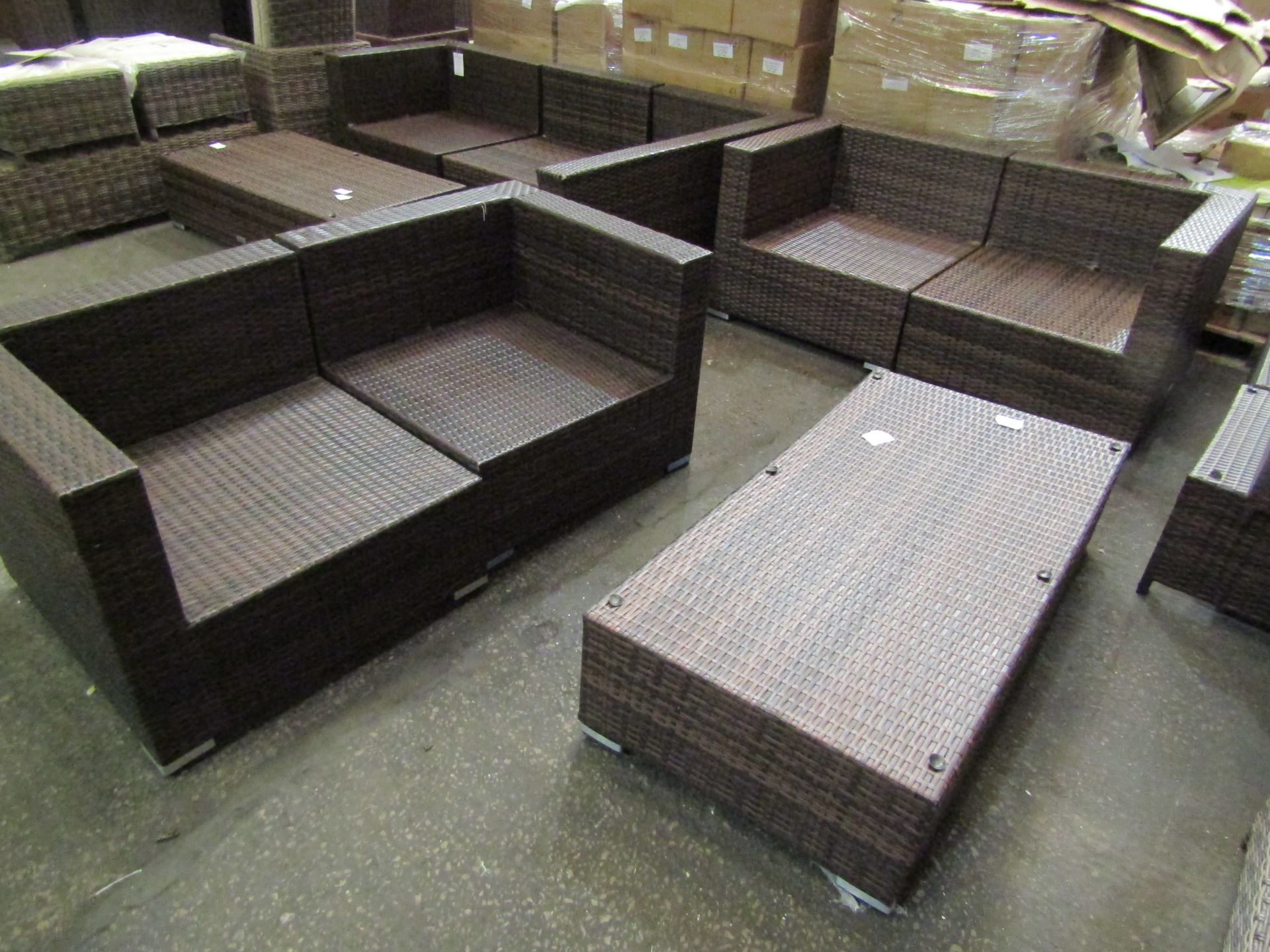 5 ITEM MIXED LOT Rattan Direct customer returns - Total RRP approx 2995This lot features a selection