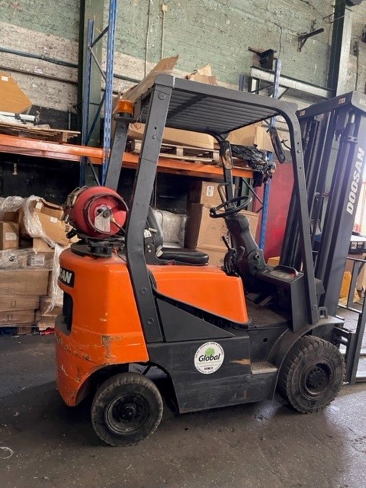 Doosan Forklift Truck Model G15S-2 2006, Twin Axle Box Trailer With XO Roll Cage Frame & 2010 Volkswagon Jetta 1.6 TDI,